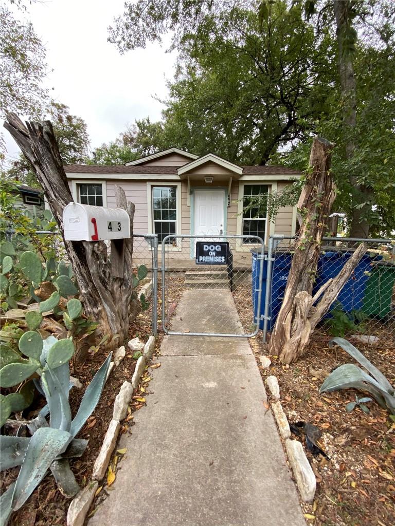 Listing photo 1 of 403  Pedernales St
