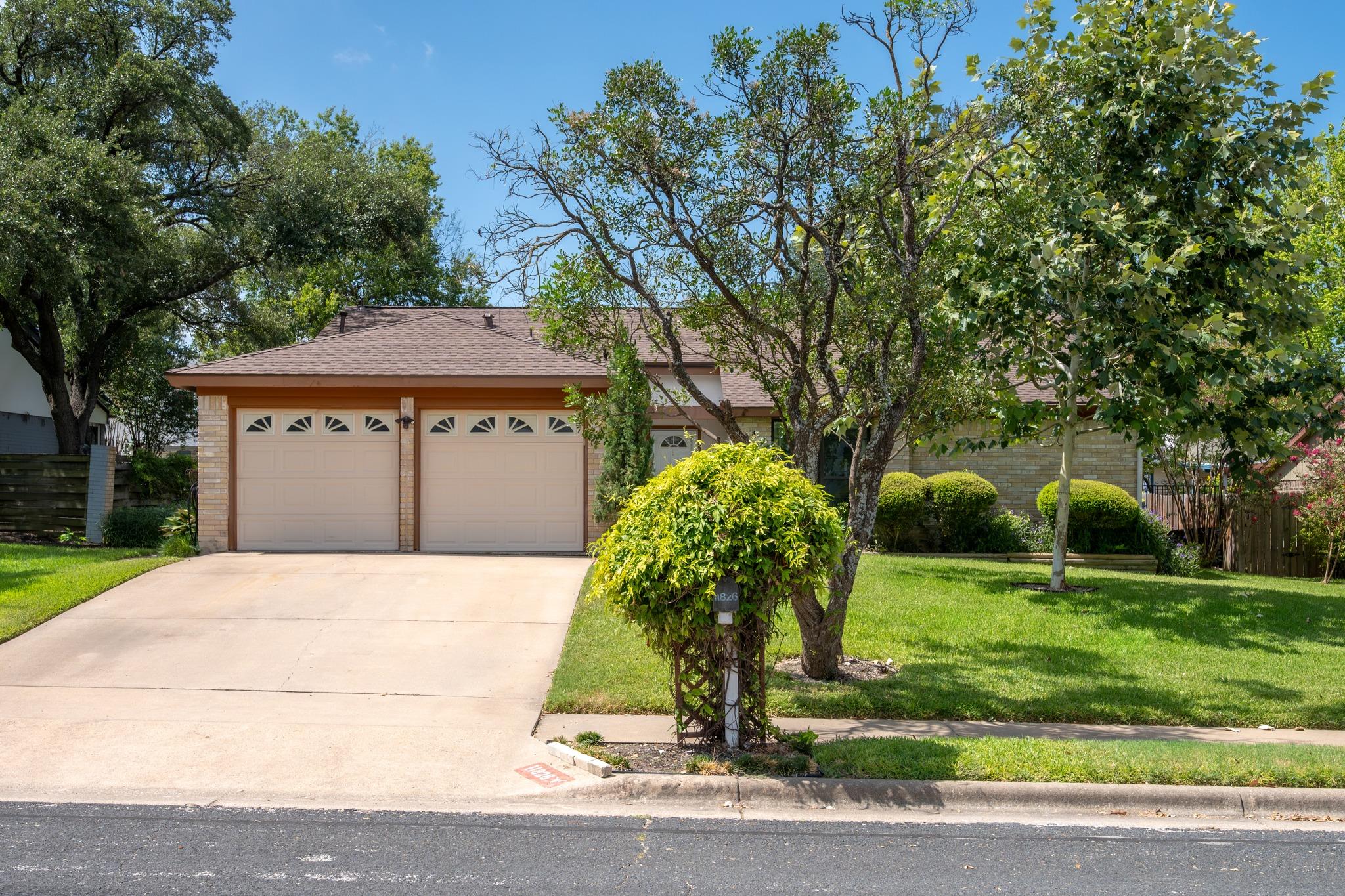 Listing photo 1 of 11826  Carshalton Dr