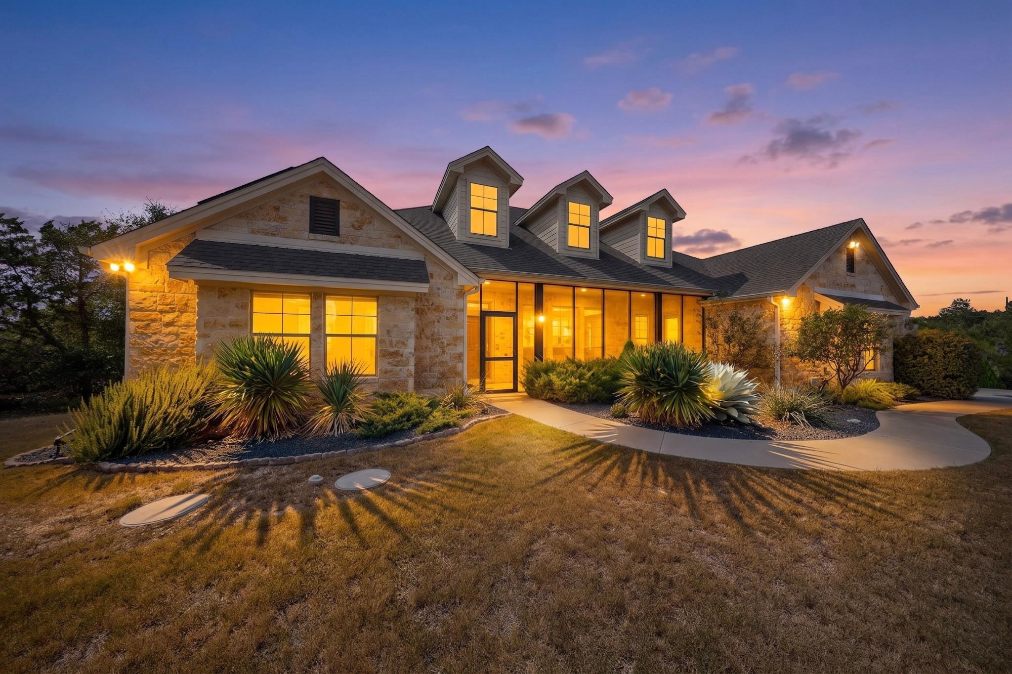 Listing photo 1 of 302  High Plains Dr