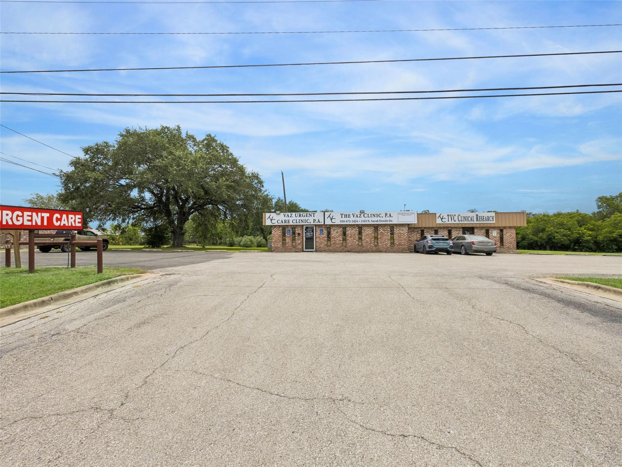 Listing photo 1 of 1103 N Sarah Dewitt Dr N
