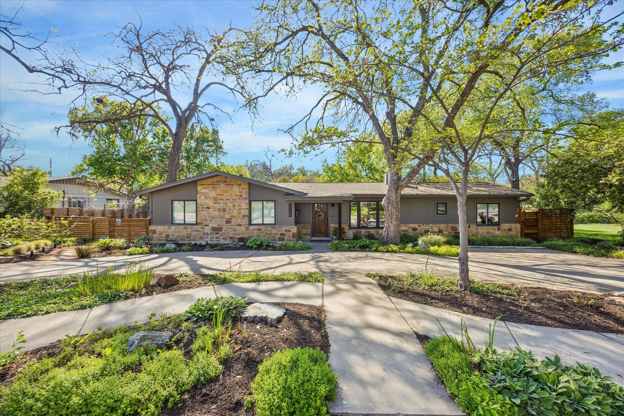 Listing photo 1 of 6406  Shoal Creek Blvd