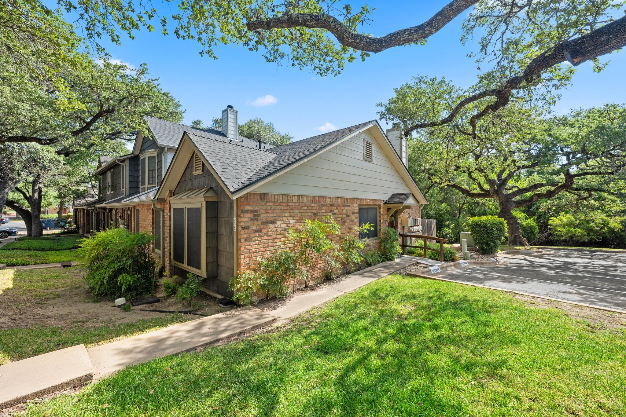 Listing photo 1 of 11821  Bittern Holw  #36