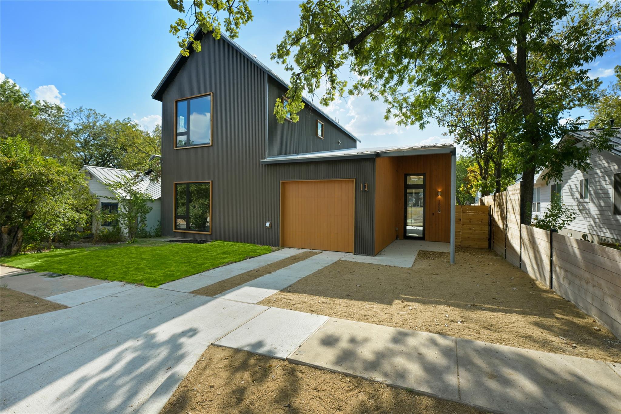 Listing photo 1 of 1606  Cedar Ave  #A