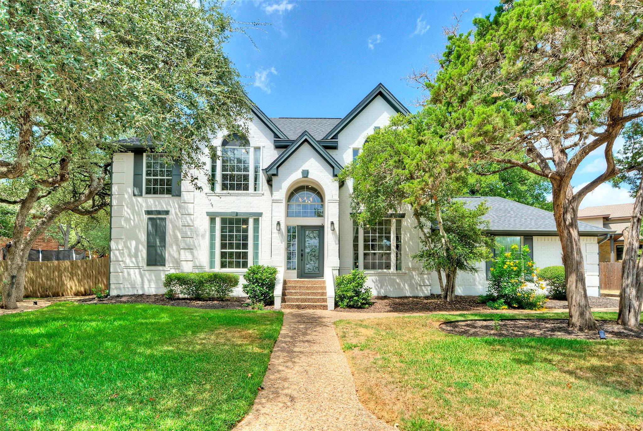 Listing photo 1 of 3002  Barton Point Cir