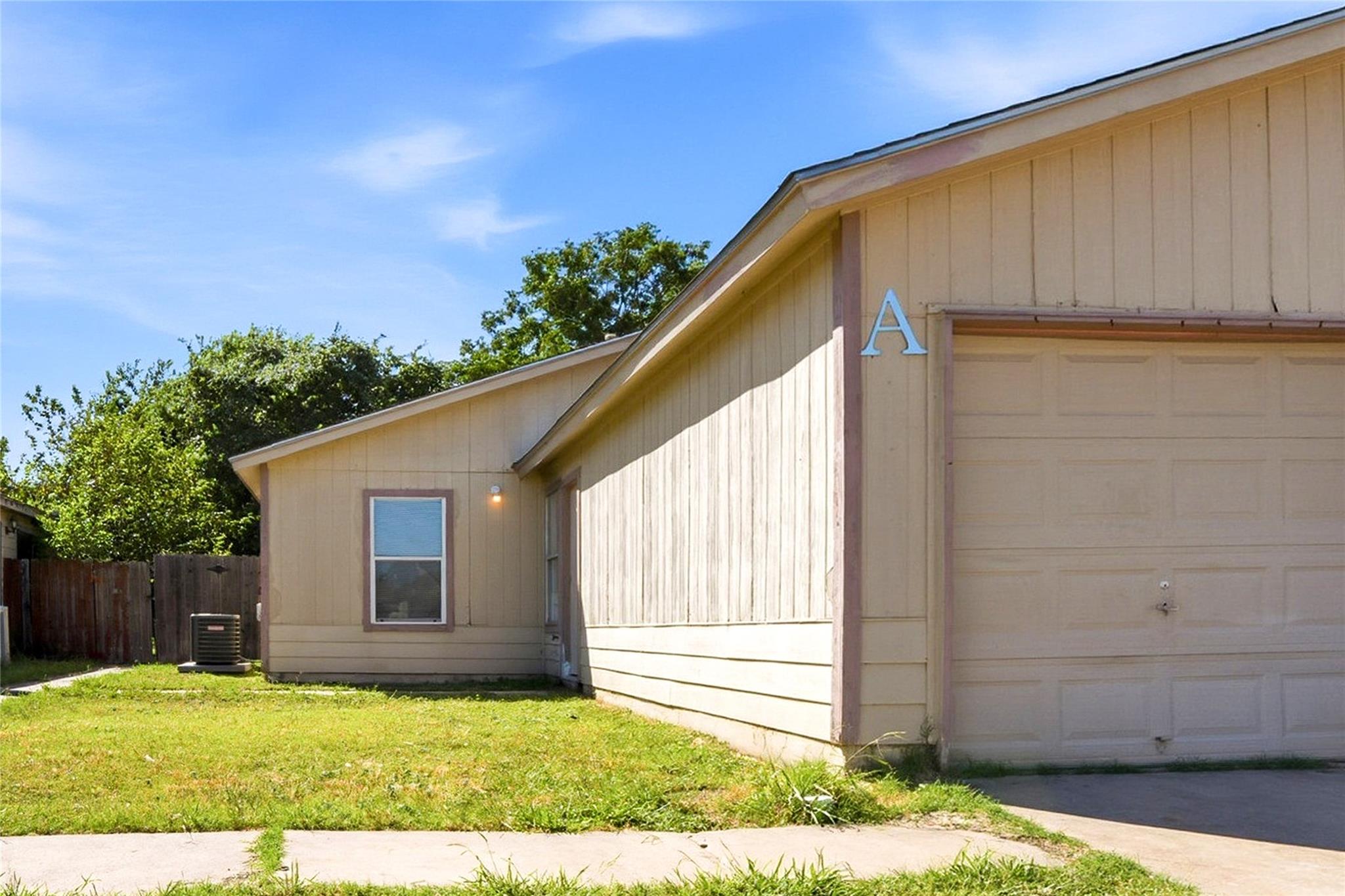 Siding complements the classic architectural line