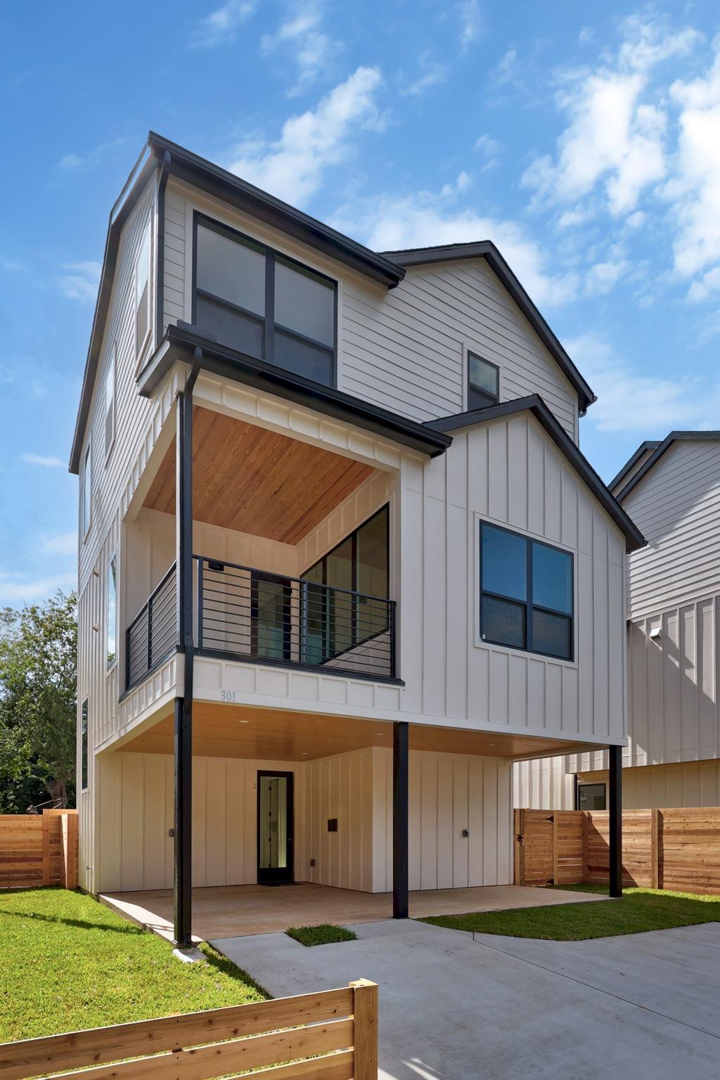 Listing photo 1 of 301  N Pleasant Valley Rd  #2