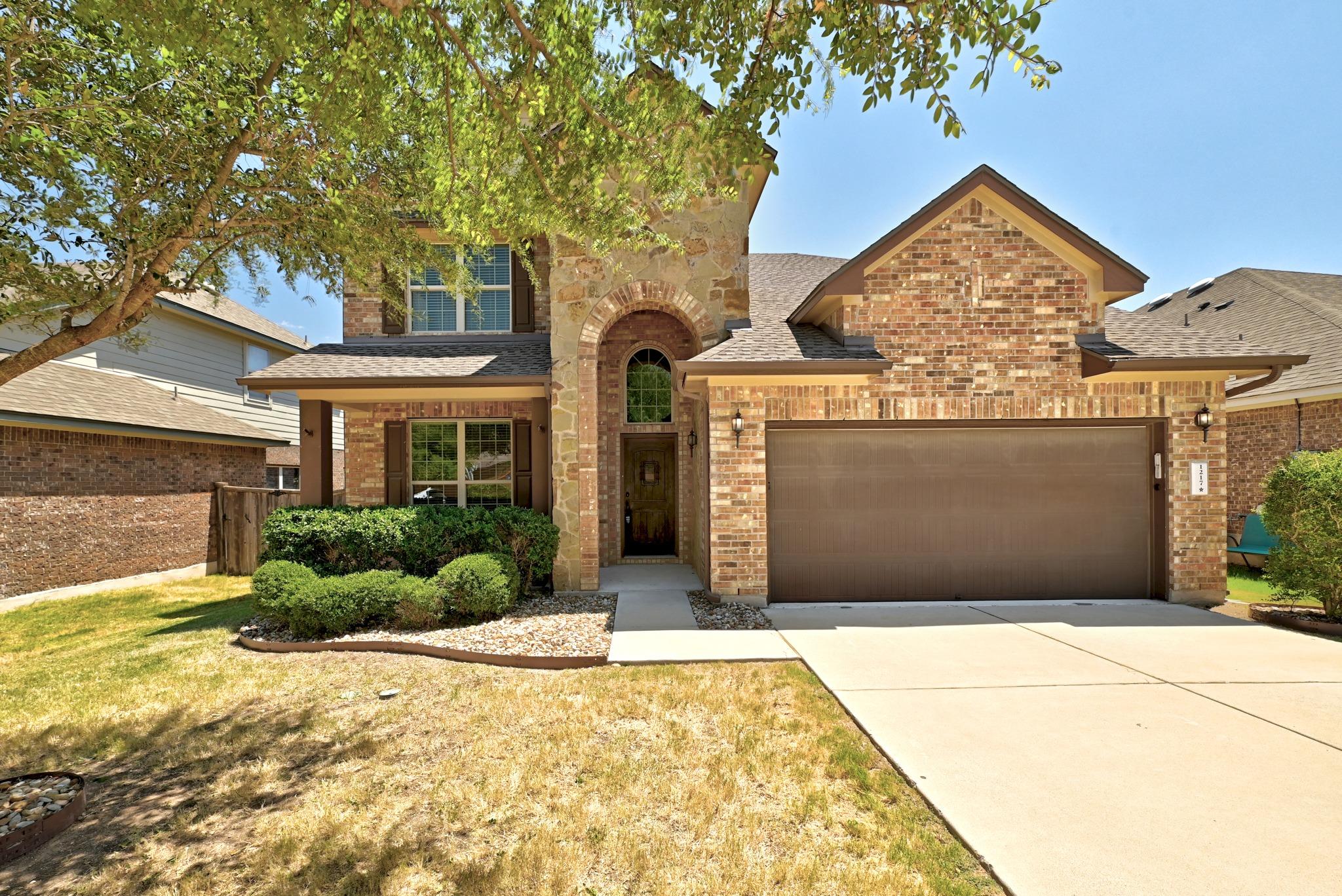 Listing photo 1 of 1217  Daylily Loop