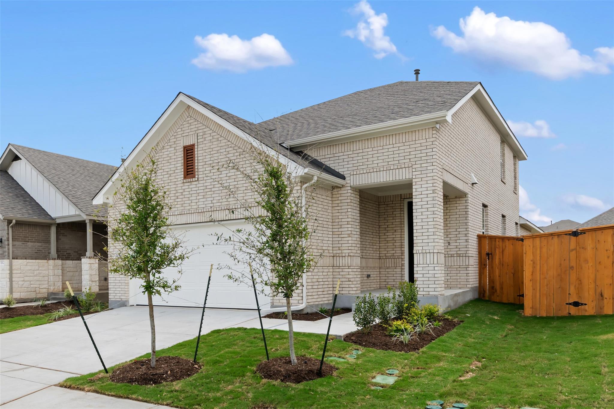 Listing photo 1 of 306  Possumhaw Ln