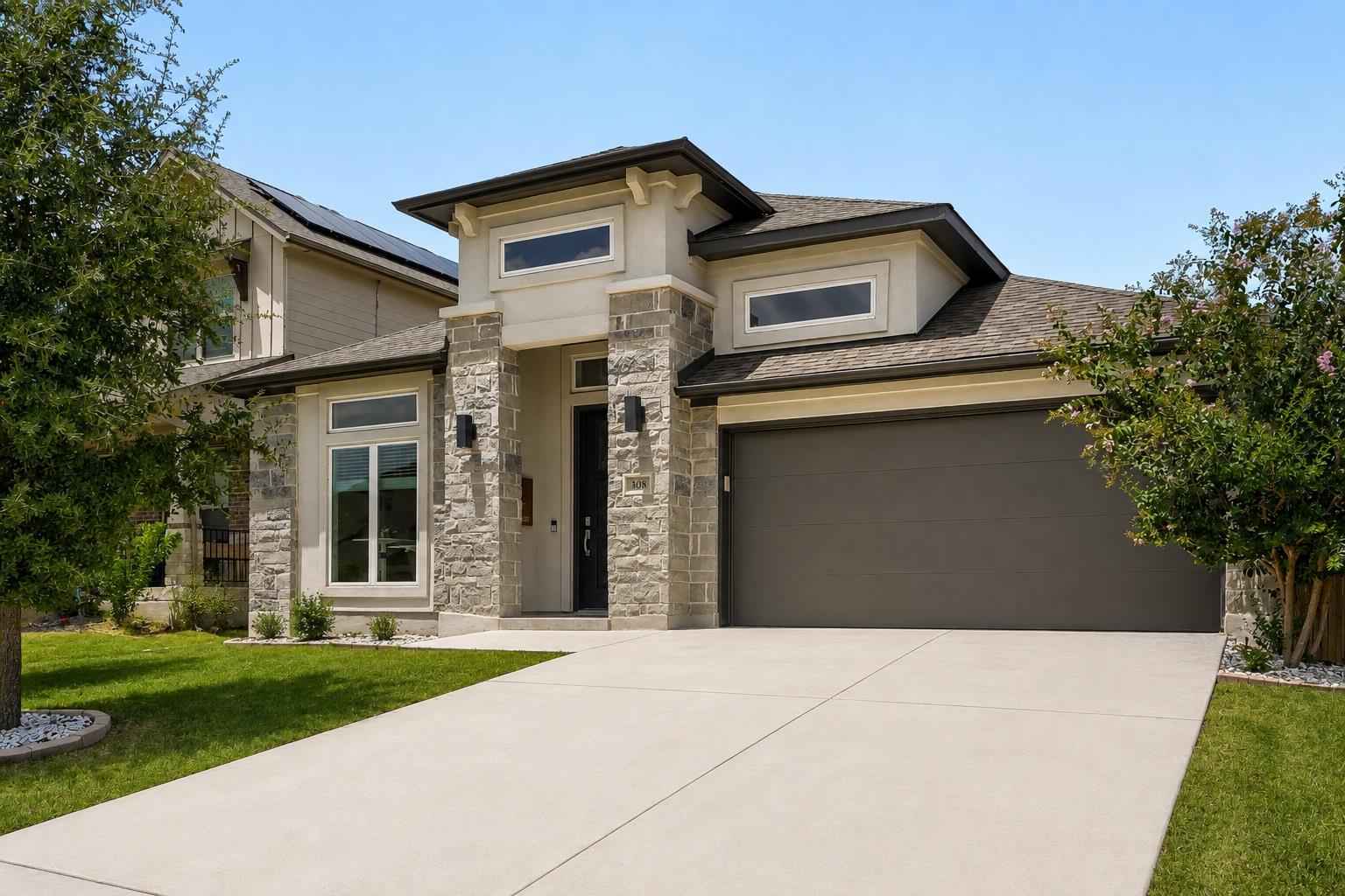 Listing photo 1 of 308  Fawn River Run