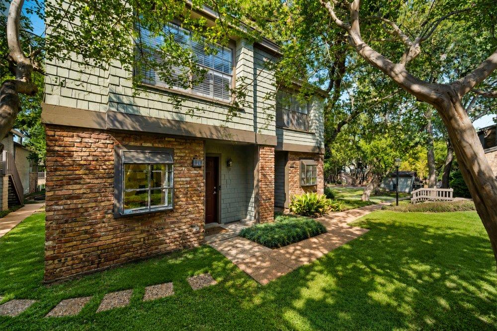 7122  Wood Hollow Dr  #71 的房源照片，第 1 张