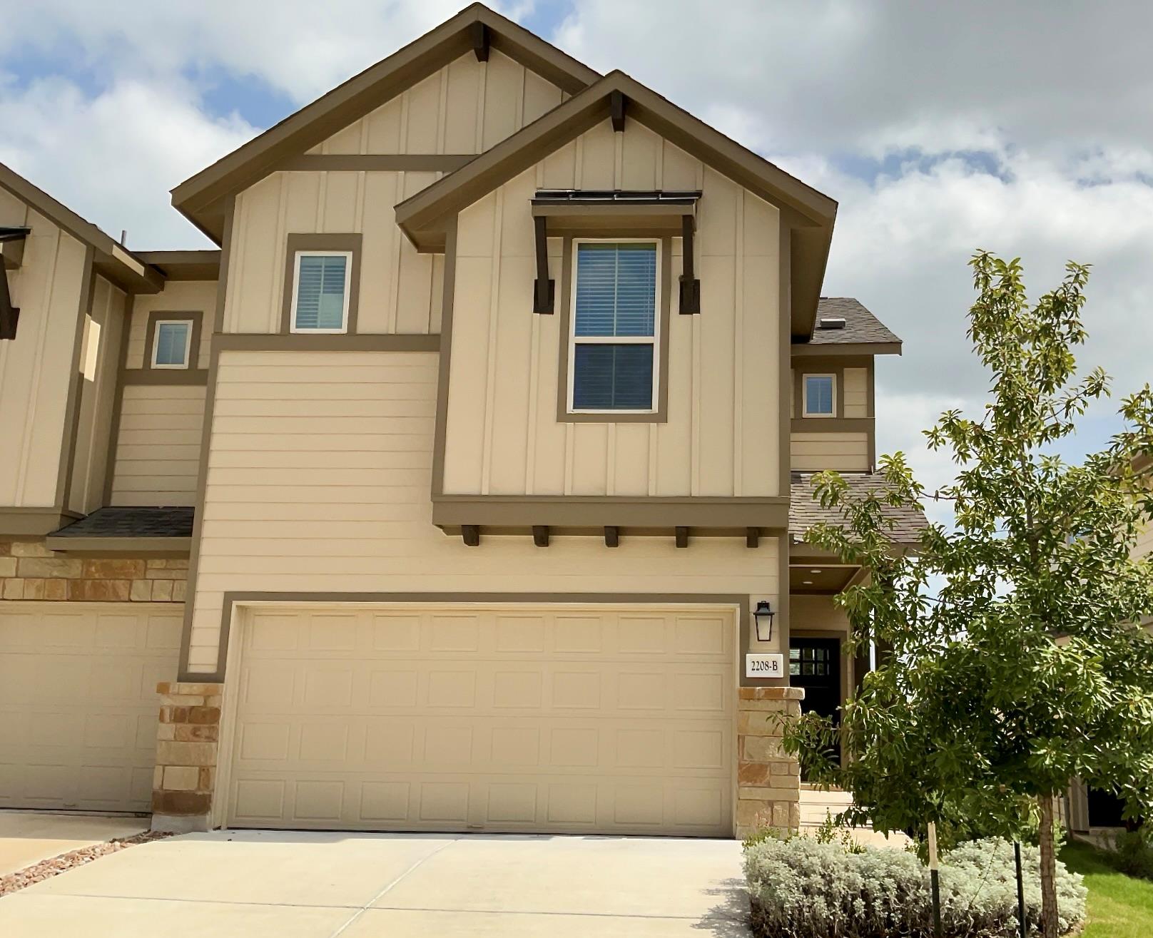 Listing photo 1 of 2208  Cornfield Dr  #B