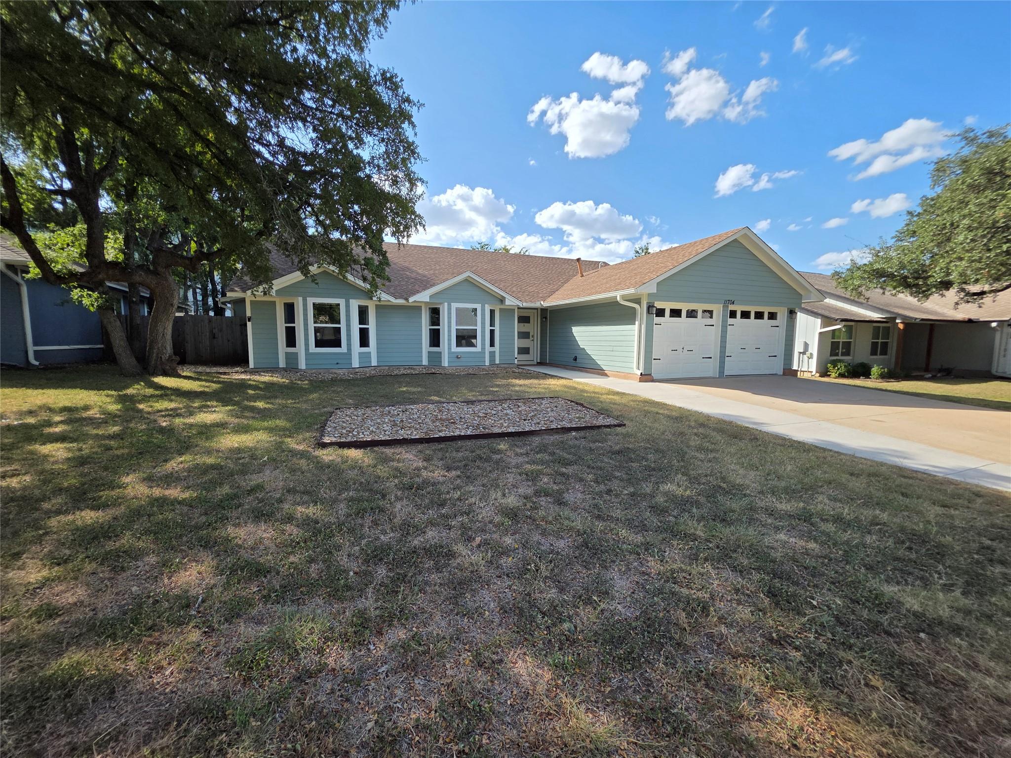 Listing photo 1 of 11704  Tanglebriar Trl