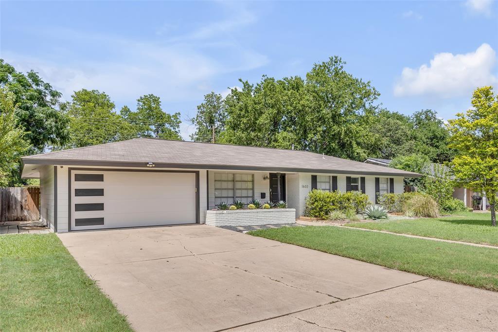 Listing photo 1 of 1602  Ashberry Dr