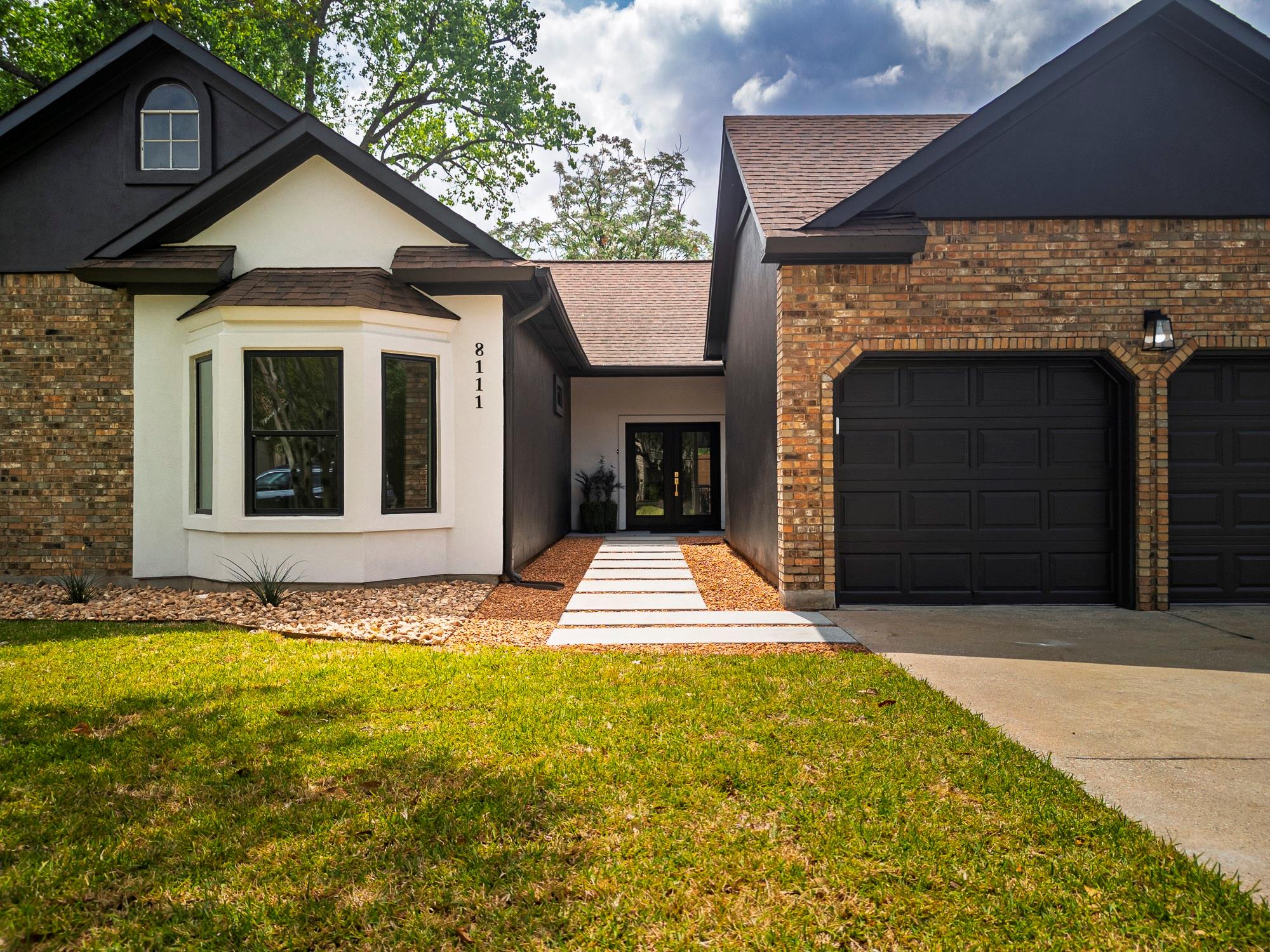 Listing photo 1 of 8111  Elkhorn Mountain Trl