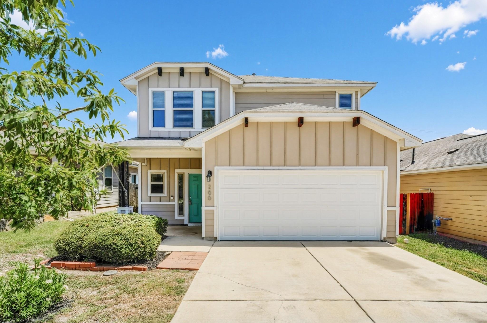 Ảnh nhà đang rao bán 1 của 266  Twisted Oaks Ln