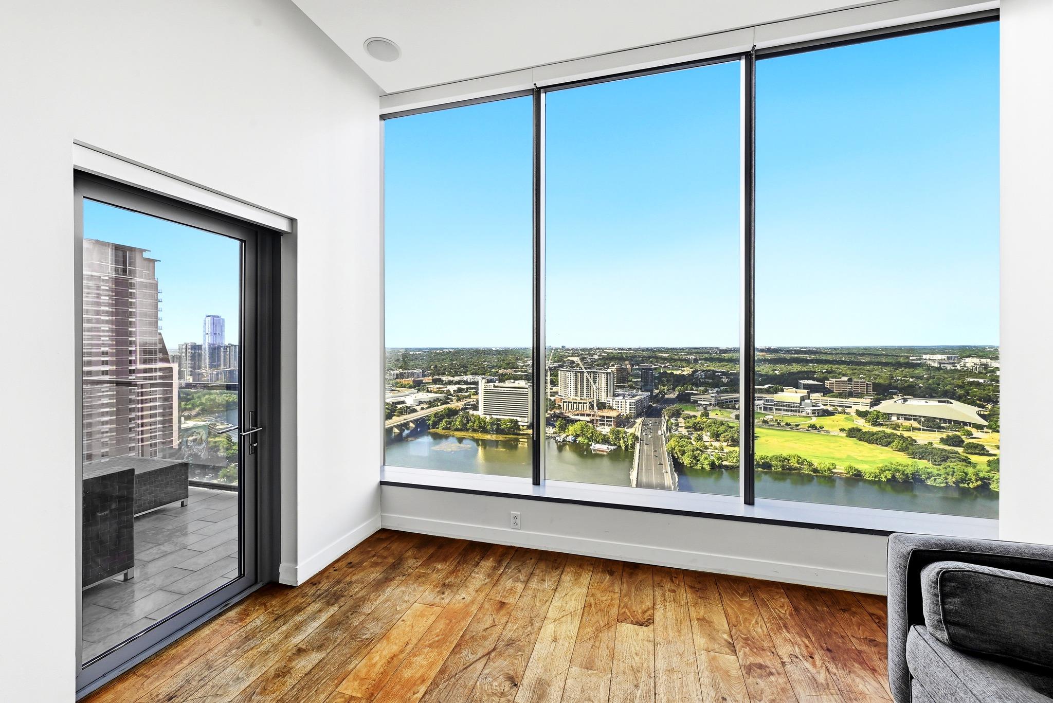 Listing photo 1 of 210  Lavaca St  #2602