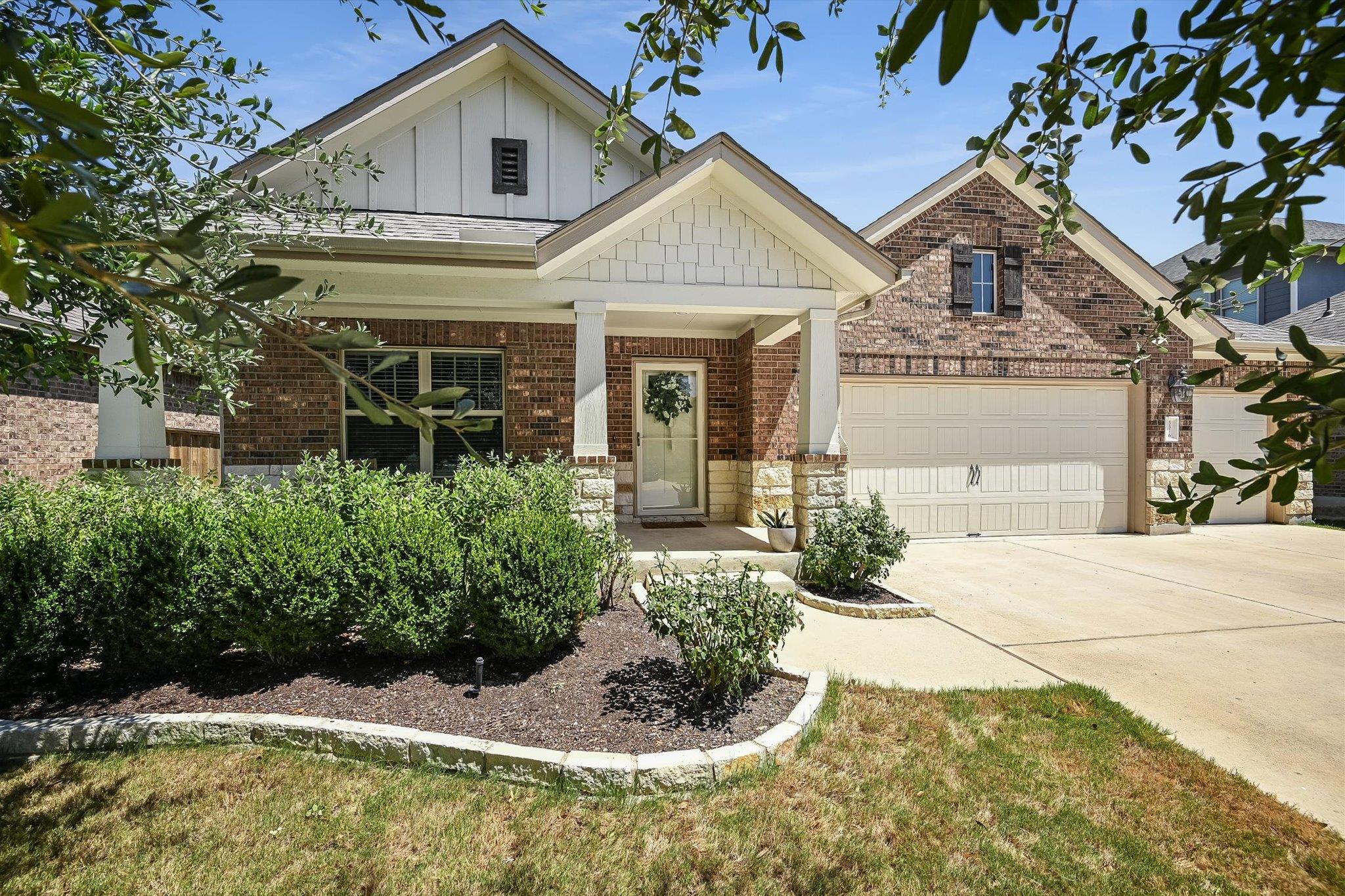 Listing photo 1 of 3316  Amerigo Pl