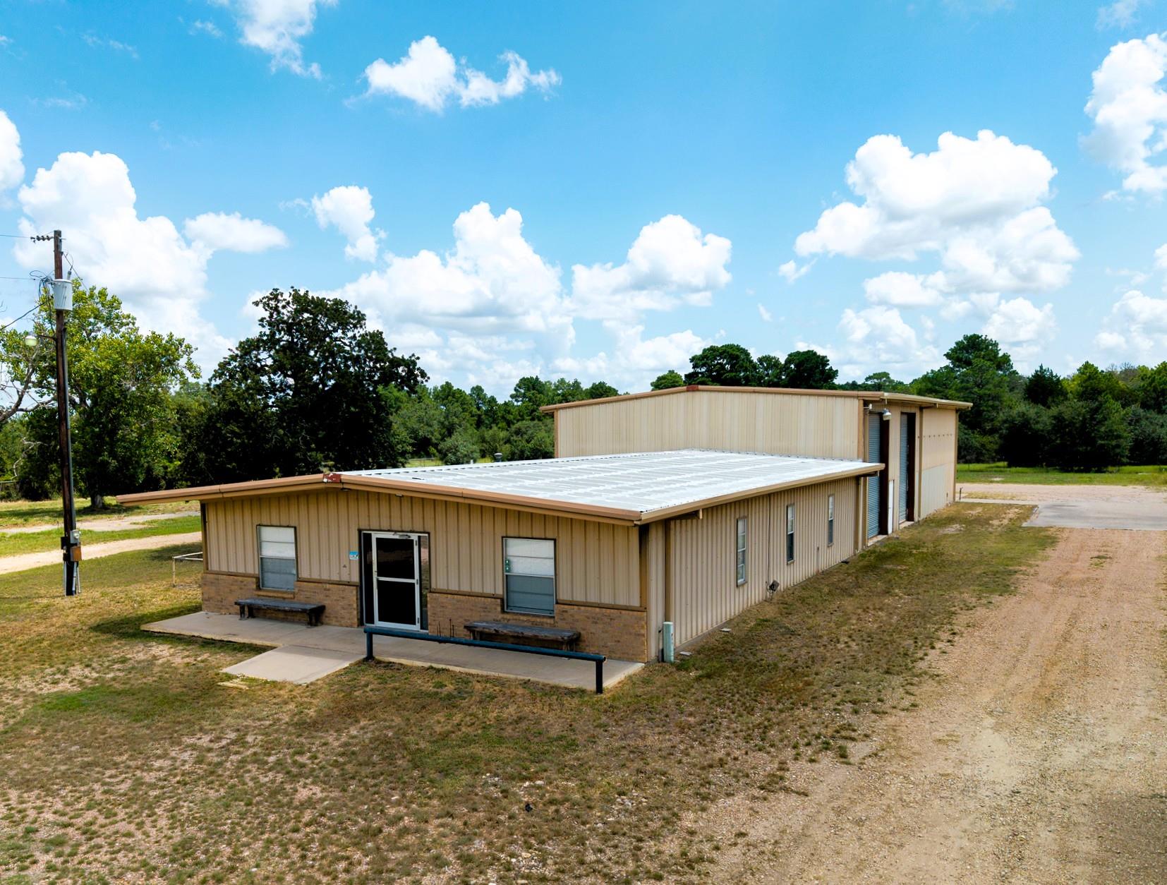 Listing photo 1 of 5600 N US HWY 77 None