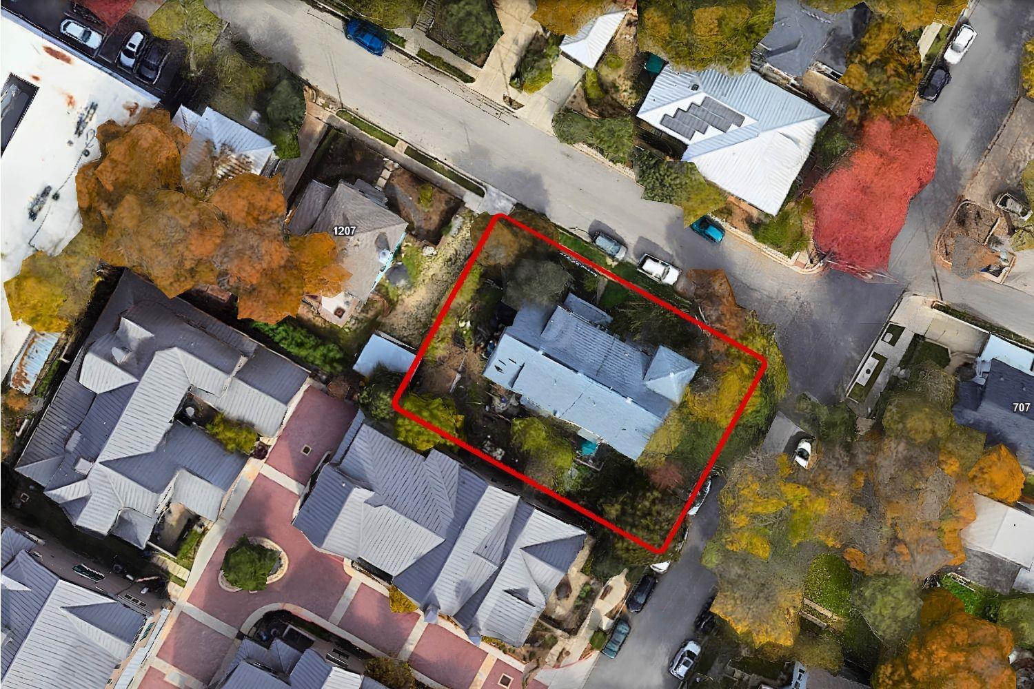 Listing photo 1 of 1201 W 8th St