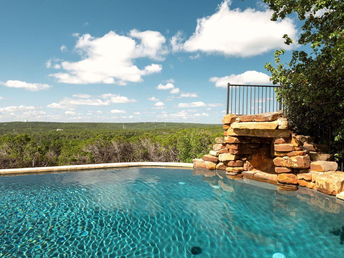 Listing photo 1 of 7319  Yaupon Dr
