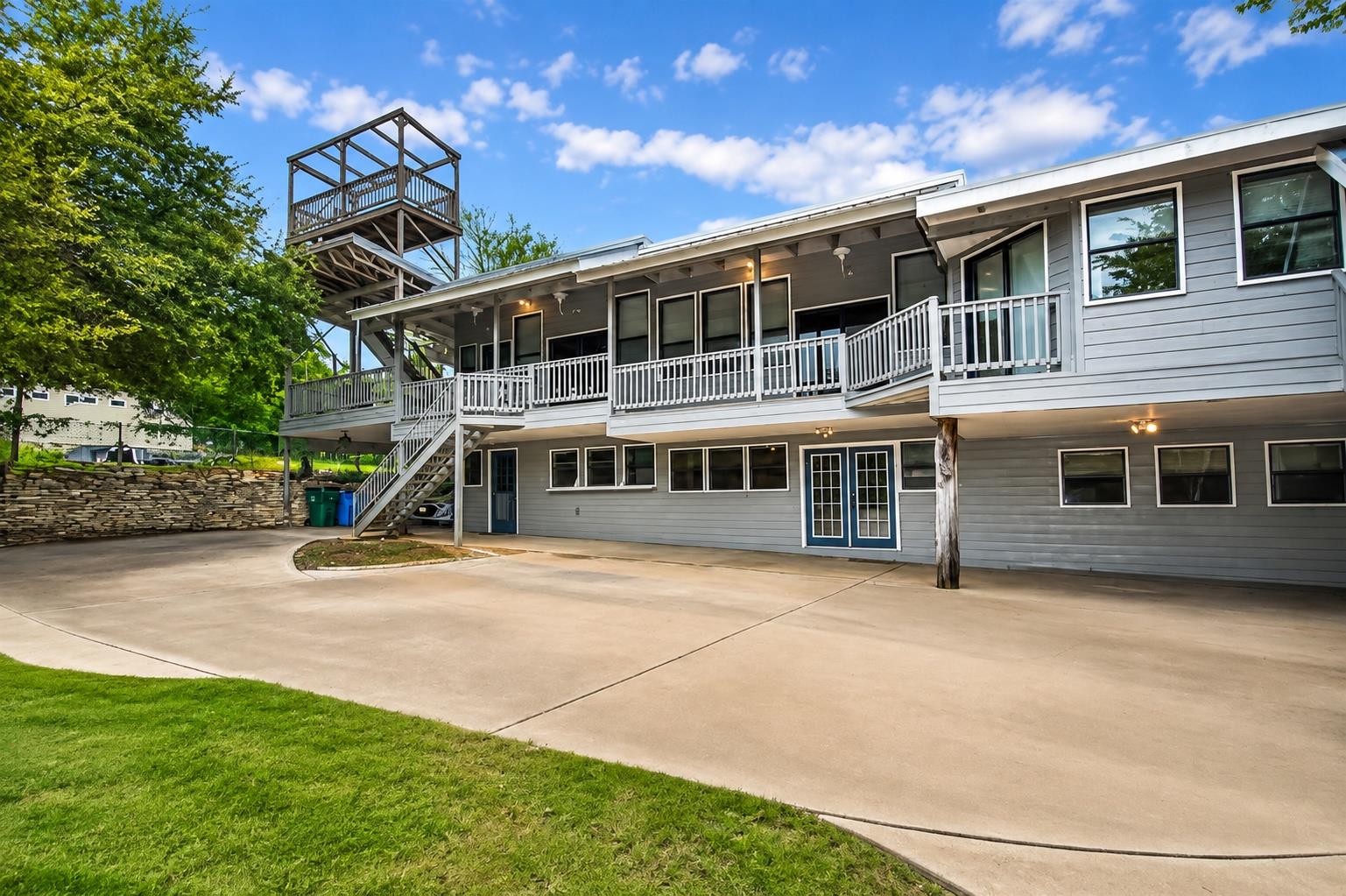 Listing photo 1 of 16216  Stewart Rd  #B
