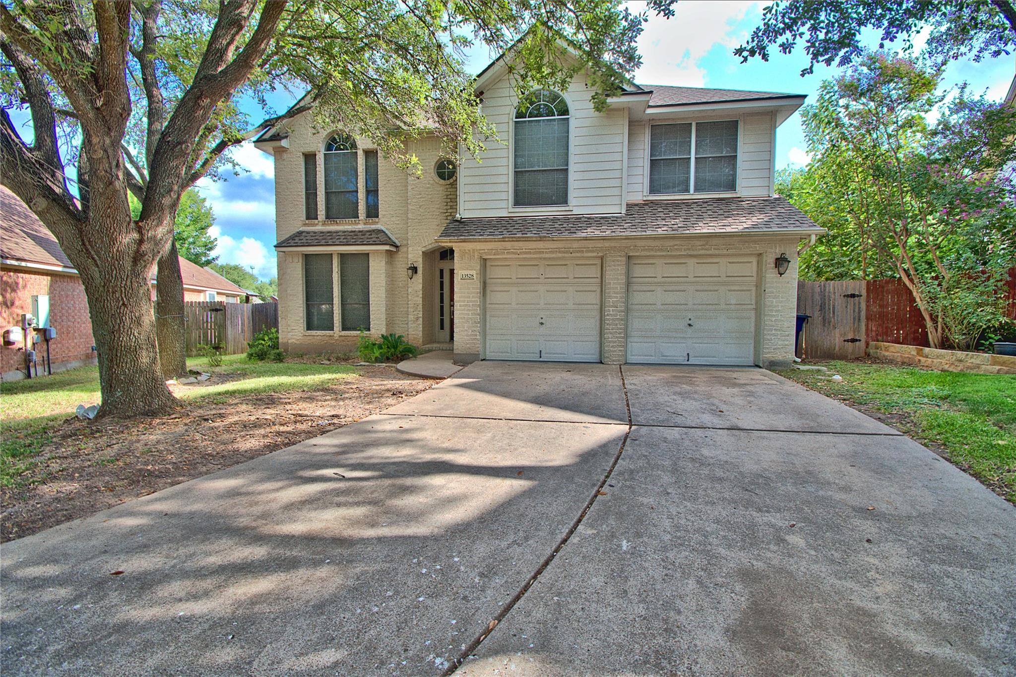 Listing photo 1 of 13528  Oregon Flats Trl