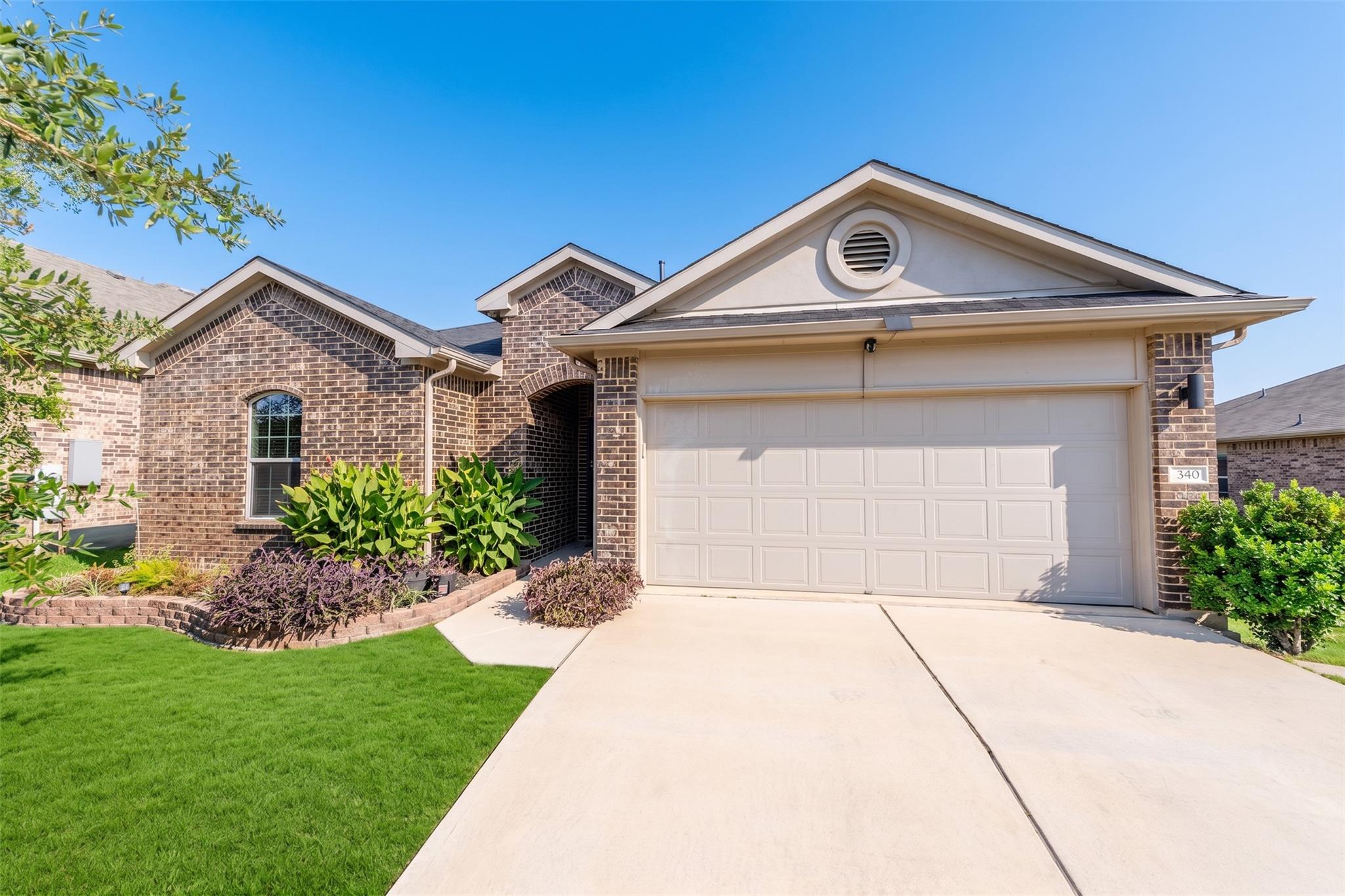 Listing photo 1 of 340  Shiner Ln