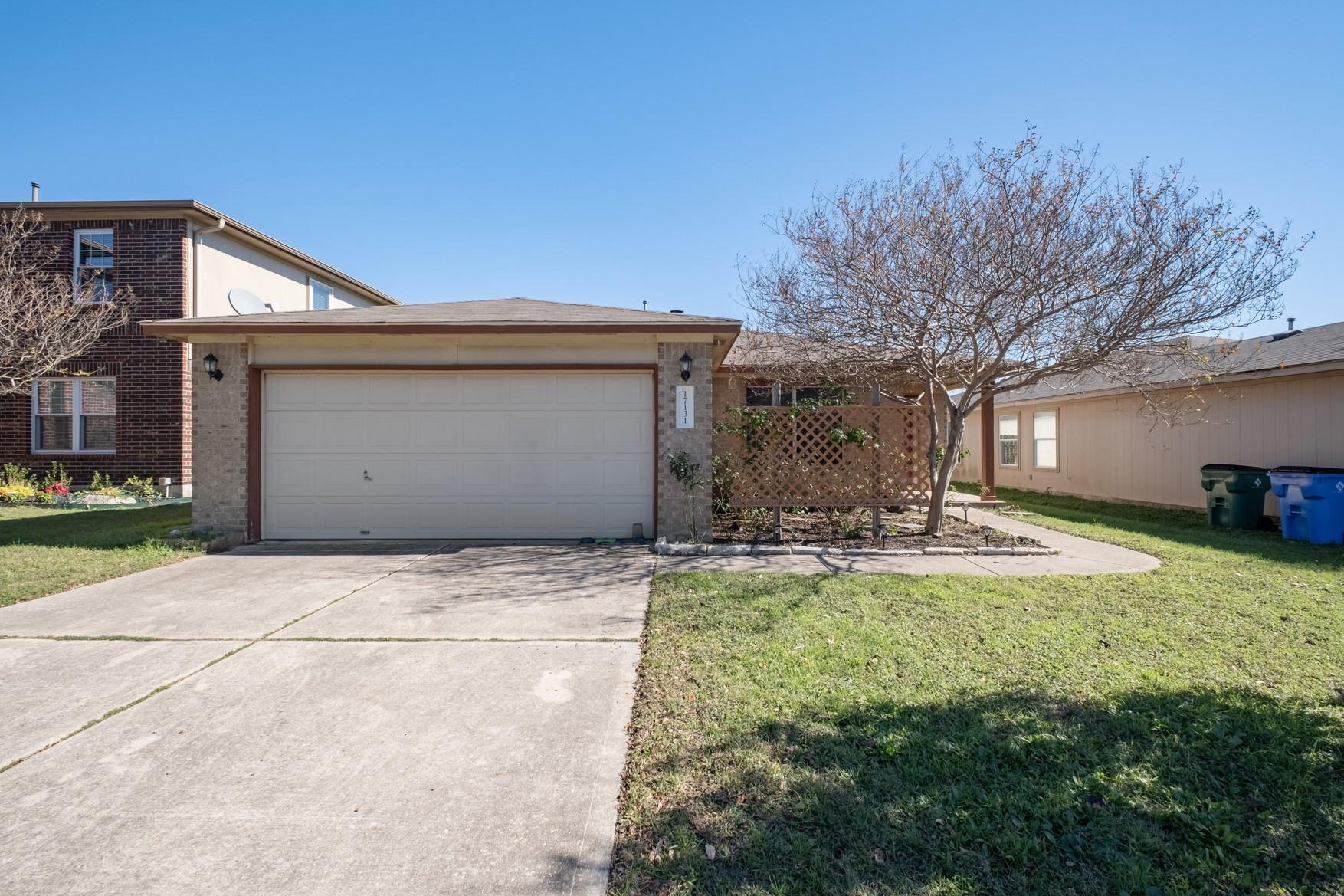 Listing photo 1 of 17131  Dashwood Creek Dr