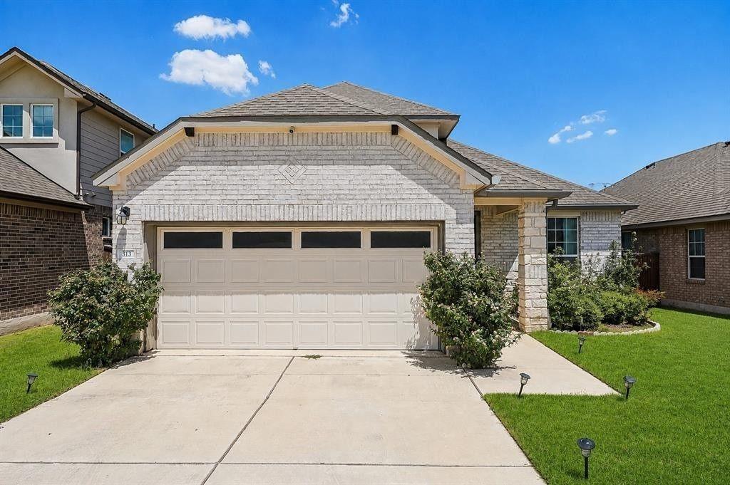 Listing photo 1 of 313  Peace Pipe Way