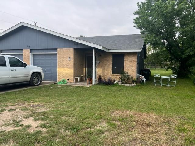 Listing photo 1 of 201 W Goforth Rd