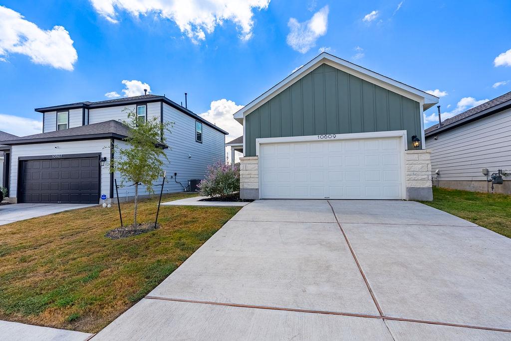 Listing photo 1 of 10609  Best Bet Way