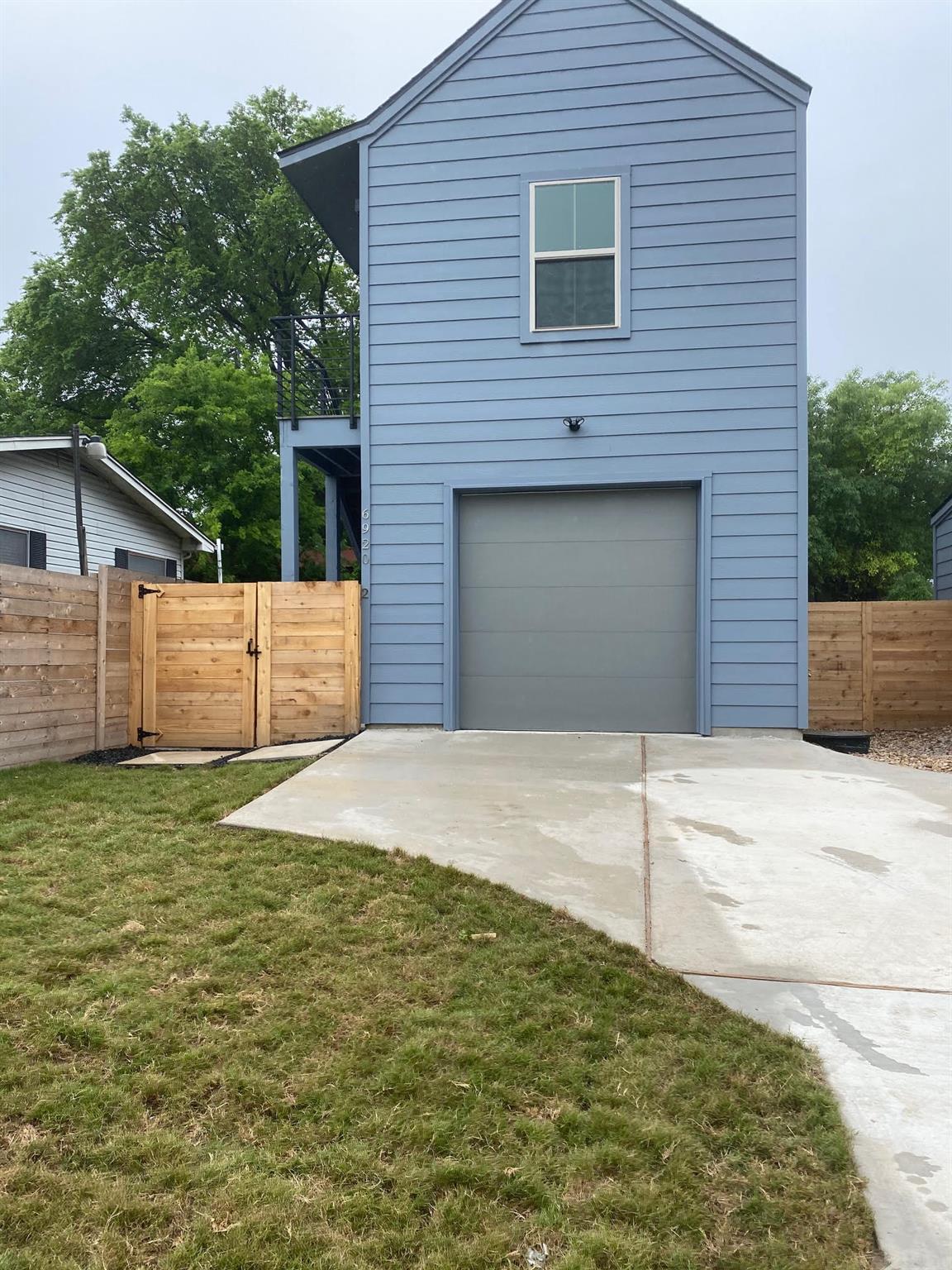Listing photo of 6920  Bethune Ave  #2