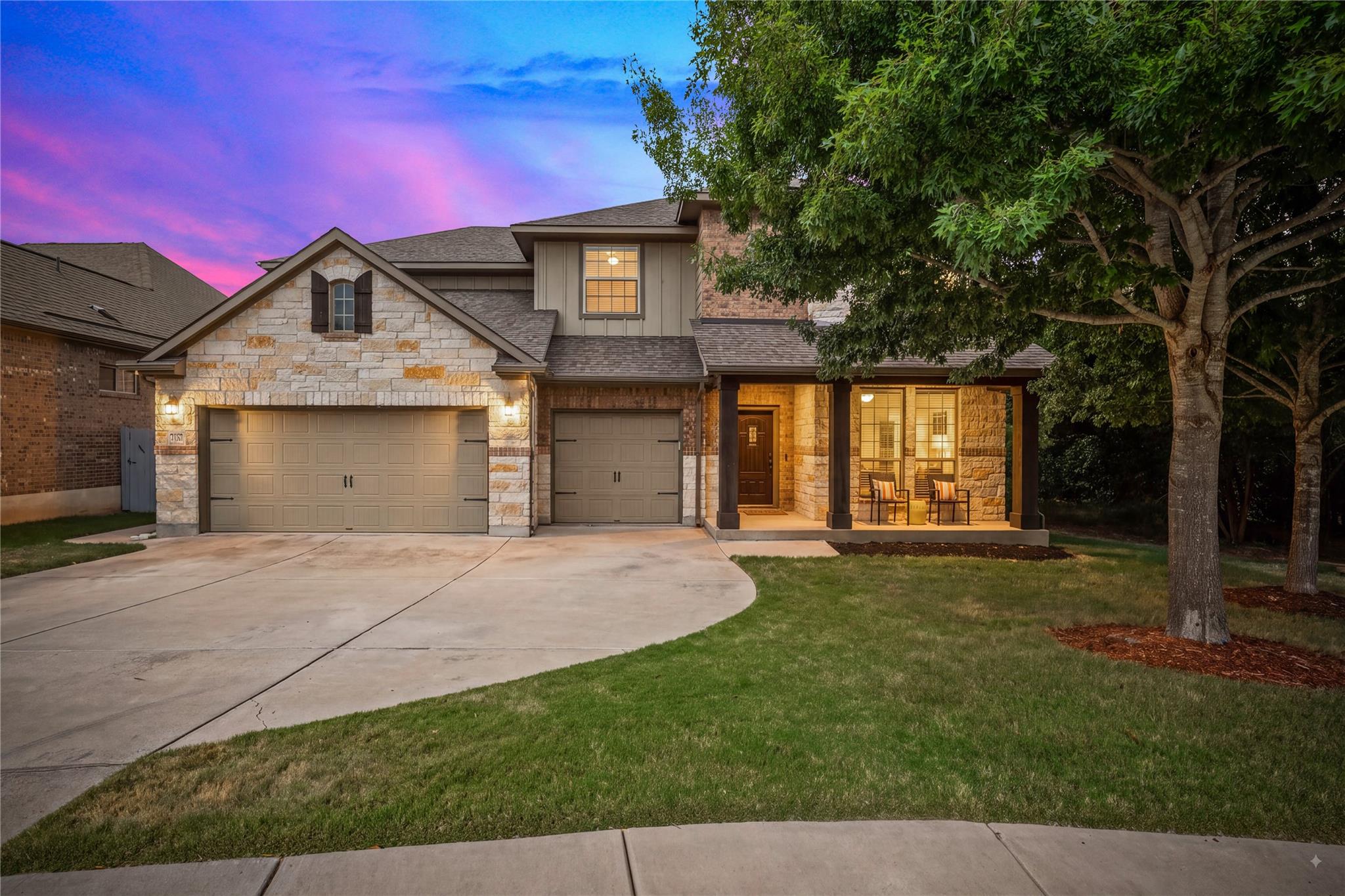 Listing photo 1 of 221  Vouvray St
