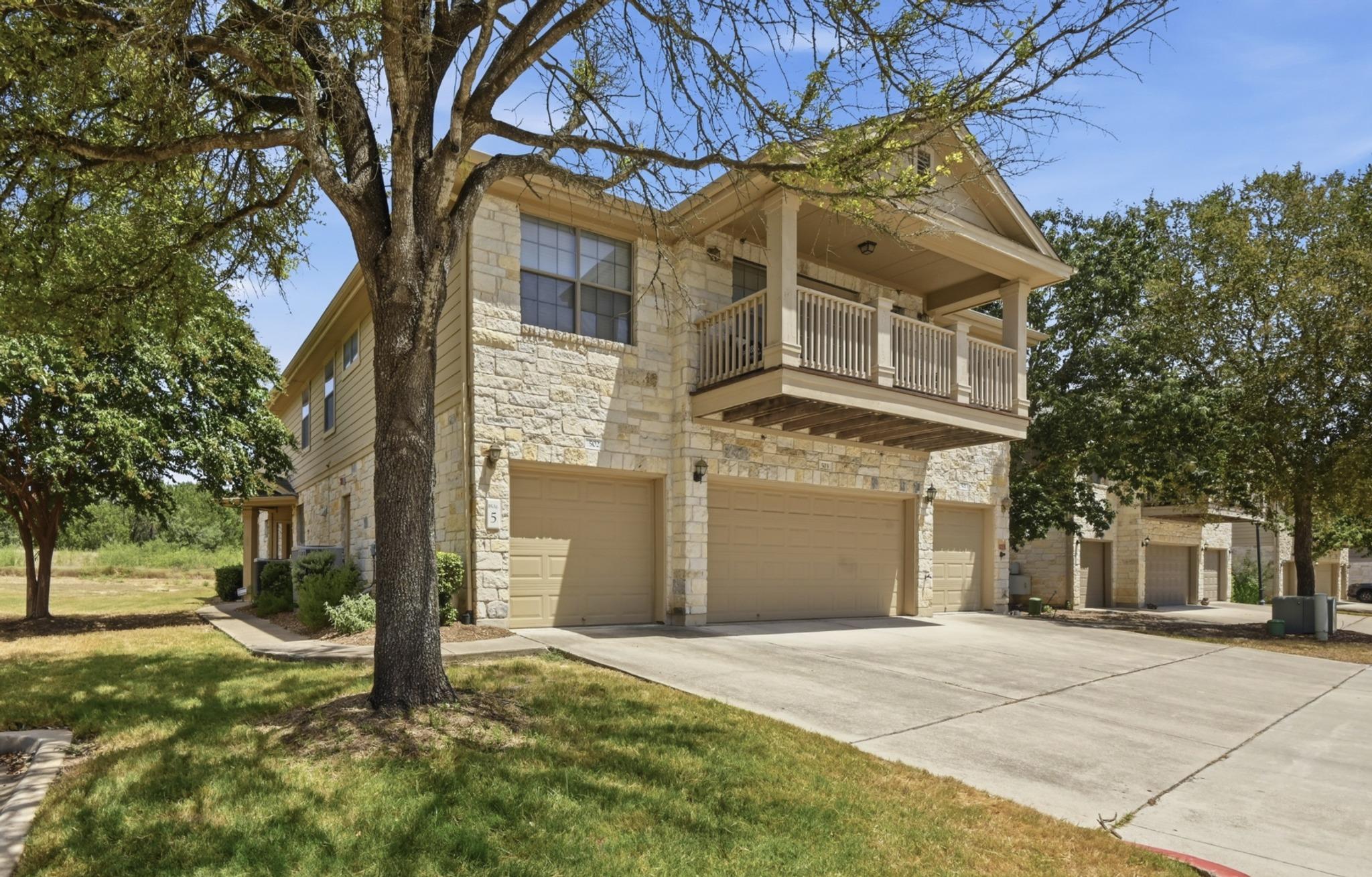 Listing photo 1 of 9201  Brodie Ln  #502