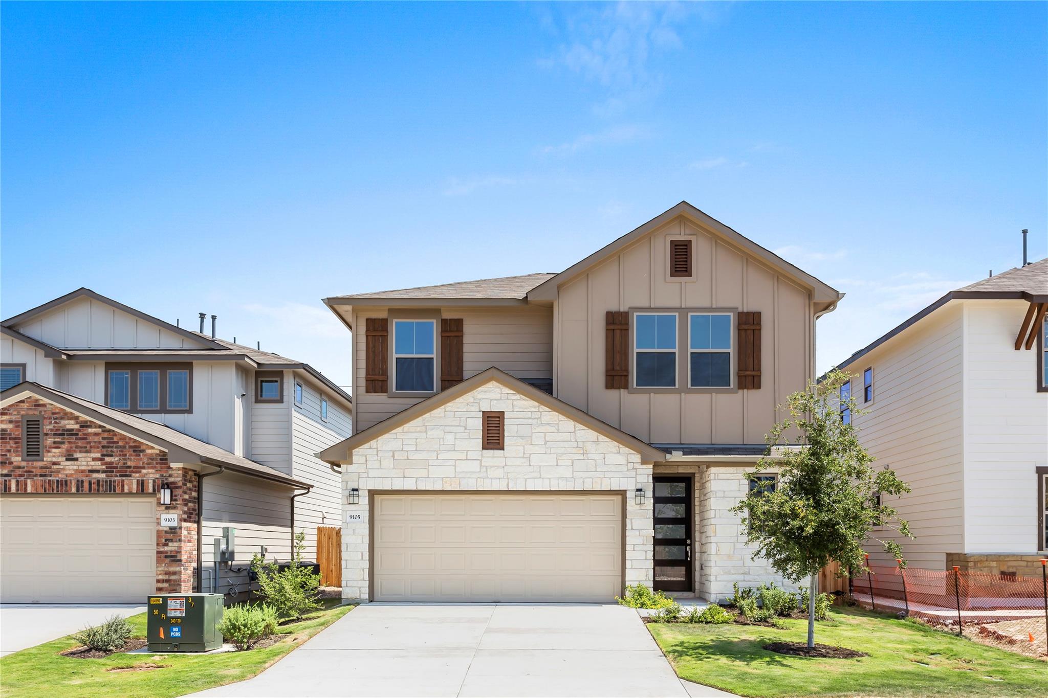 Listing photo 1 of 9105  White Coral Dr