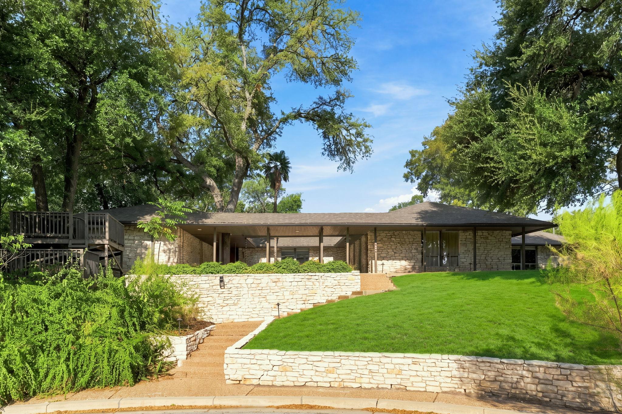 Listing photo 1 of 6102  Cherrylawn Cir