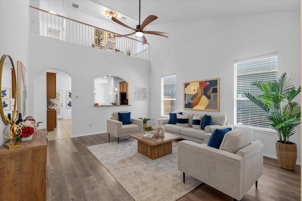 Listing photo 1 of 10315  Marietta Dr