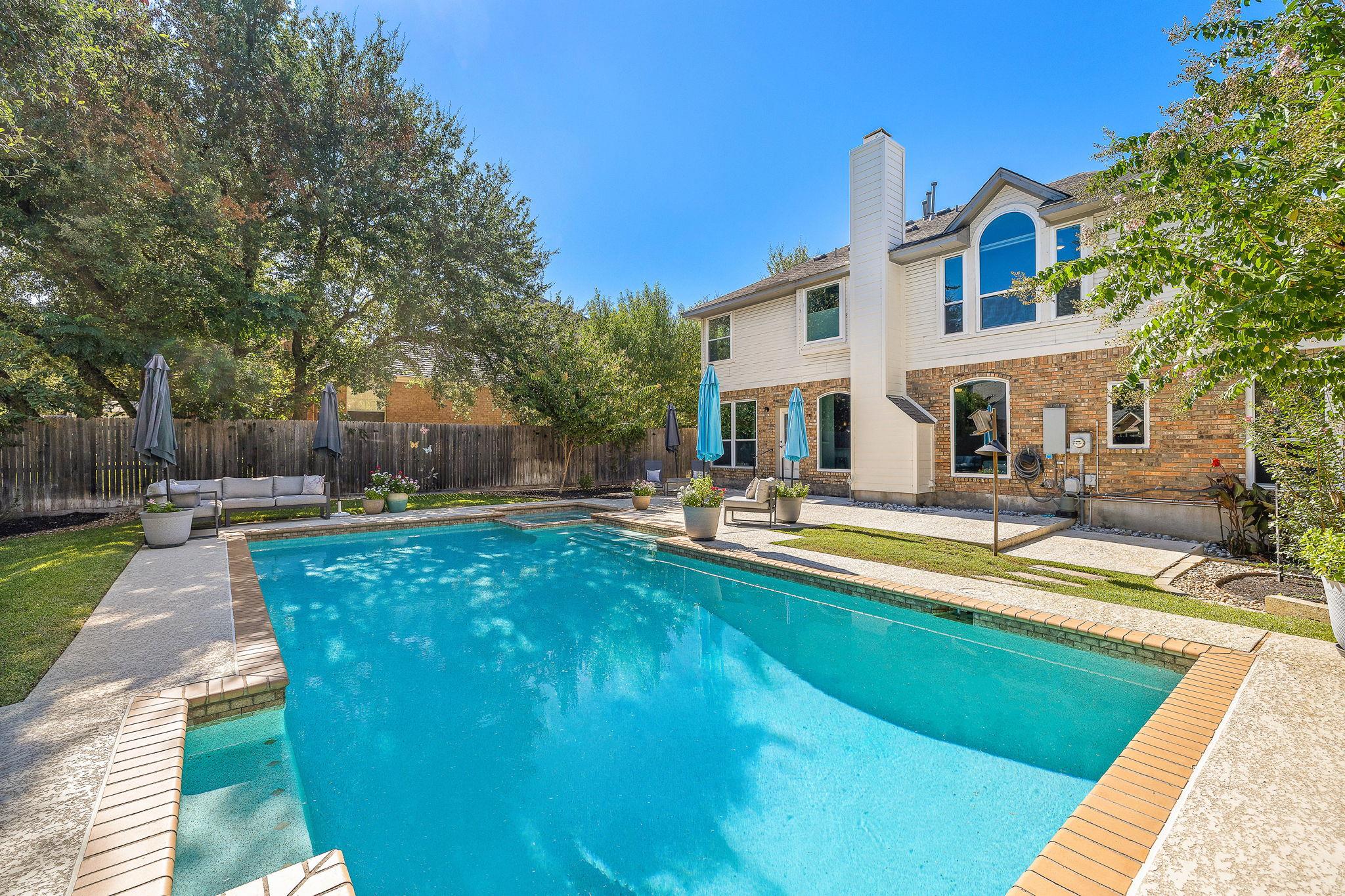 Listing photo 1 of 3712  Royal Port Rush Dr