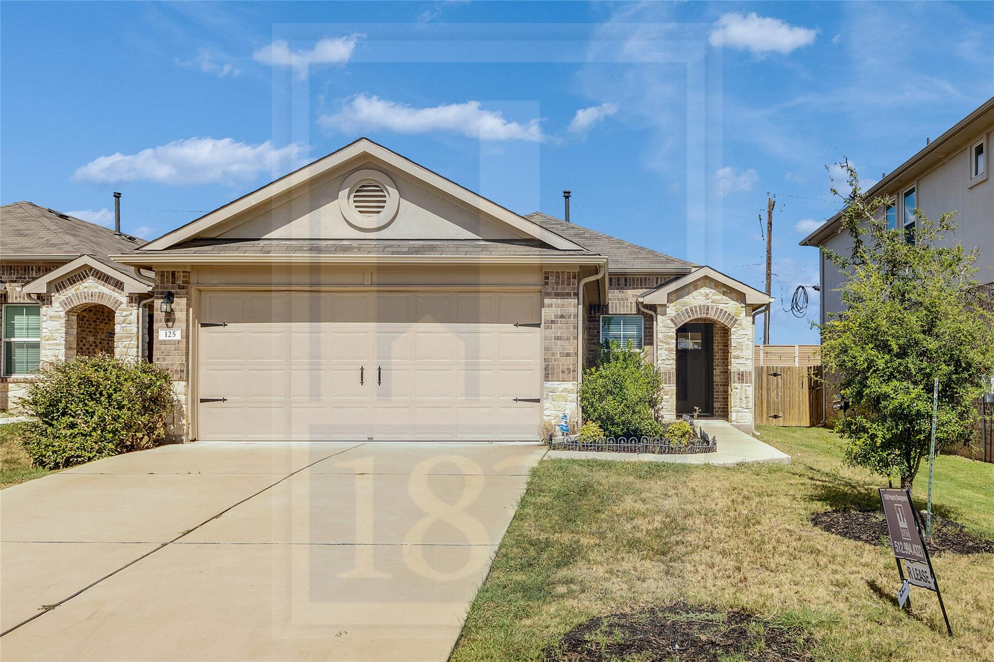 125  Frederick Dr 매물 사진 1