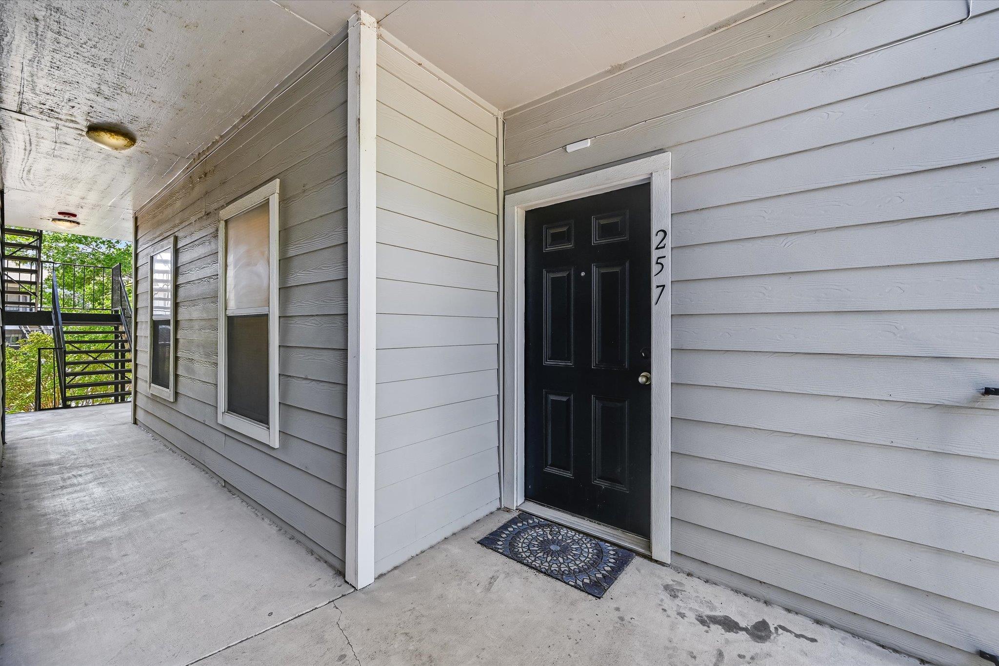 Listing photo 1 of 12166  Metric Blvd  #257