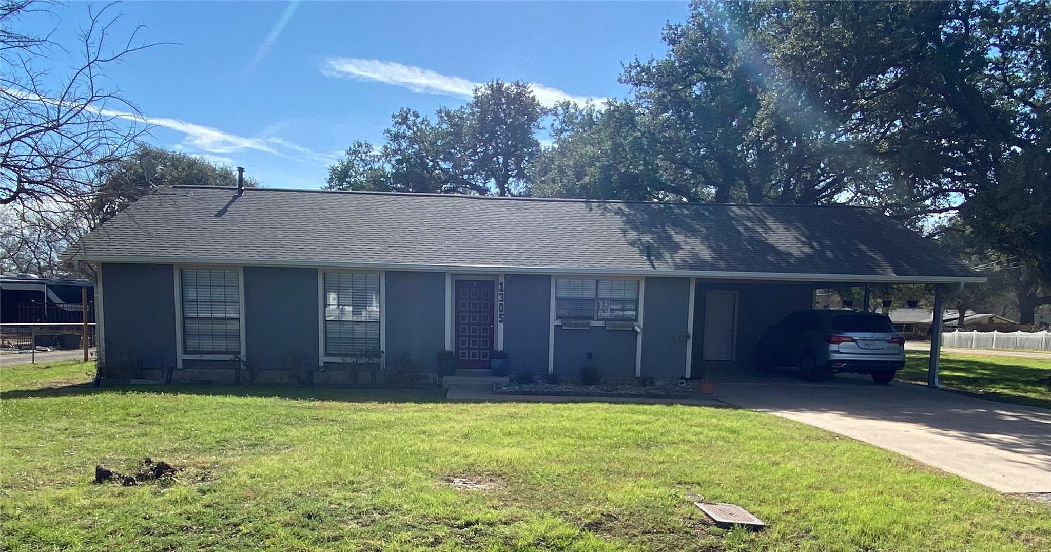 Listing photo 1 of 1305 E Main St