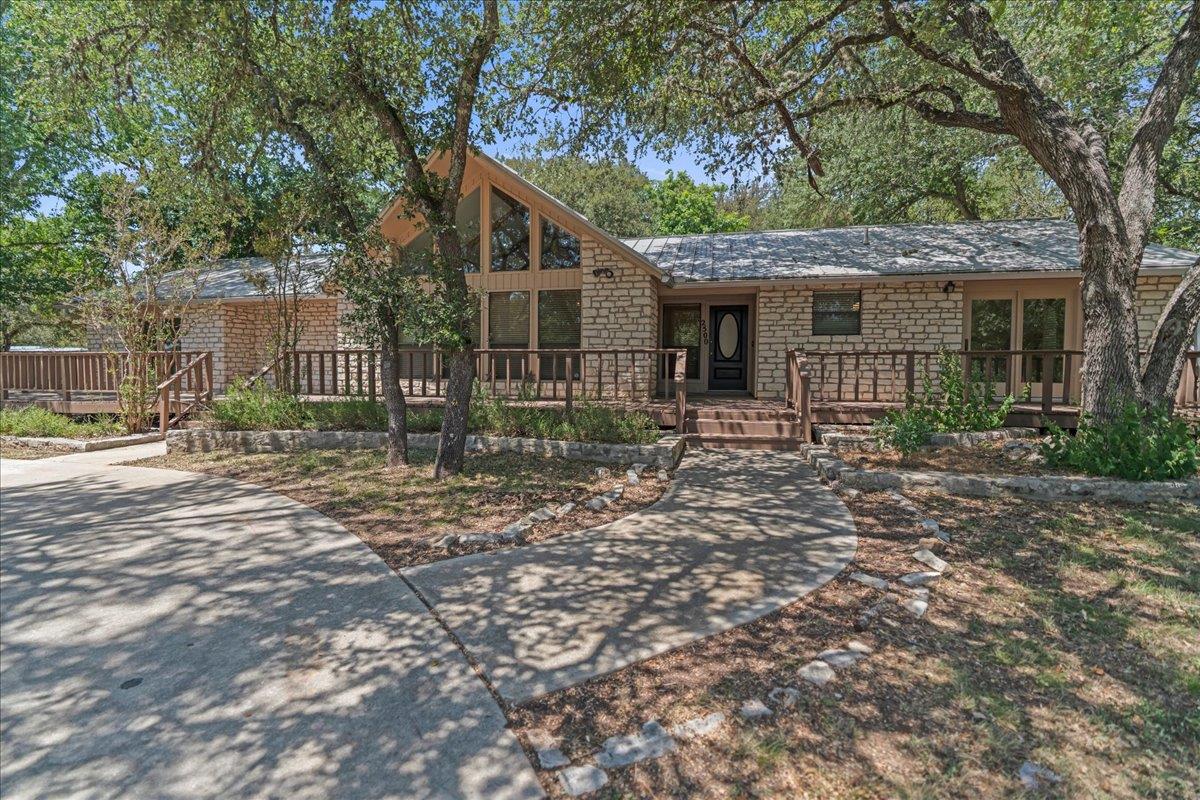 Listing photo 1 of 2500  Rolling Oaks None