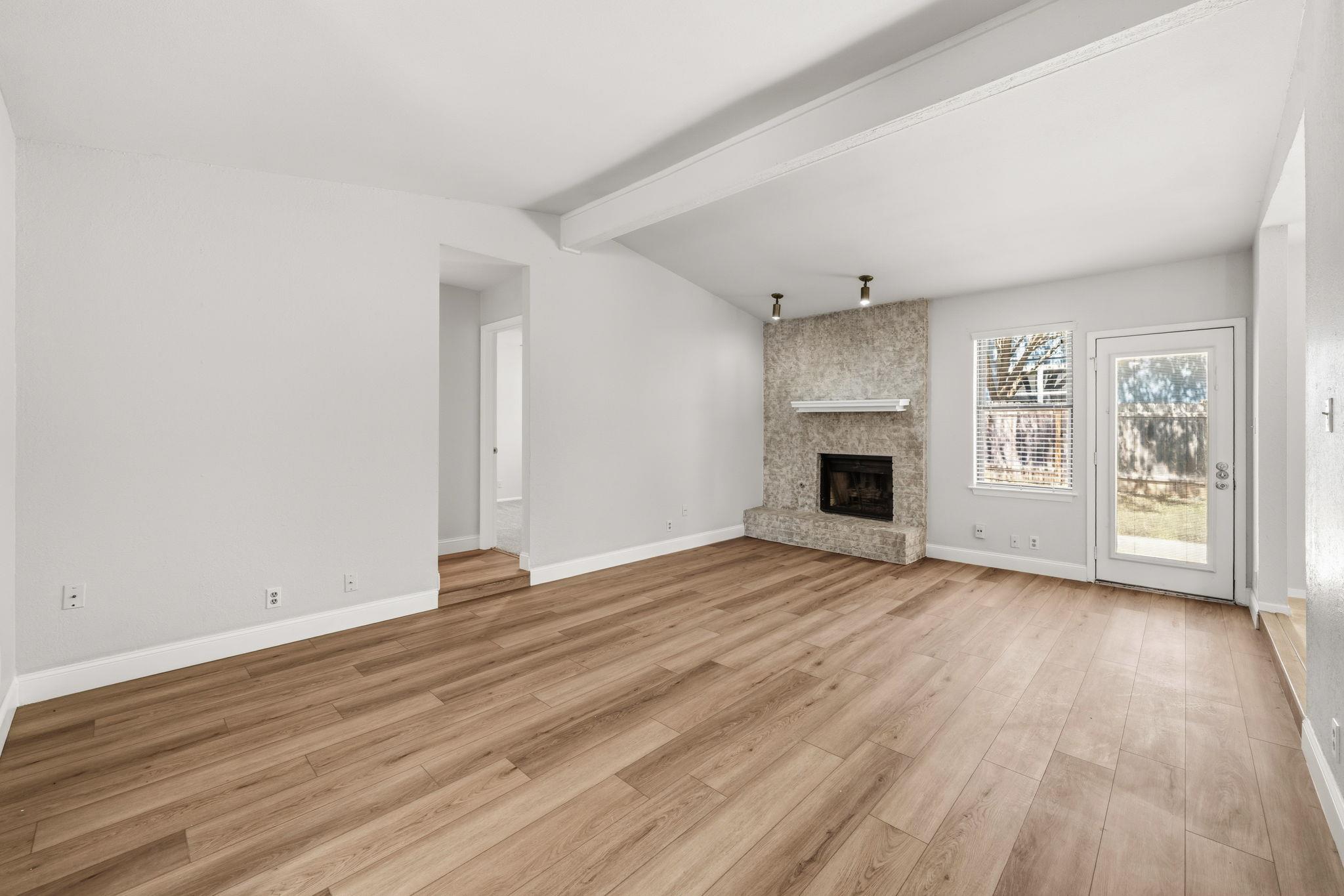 Listing photo 1 of 13212  Rampart St