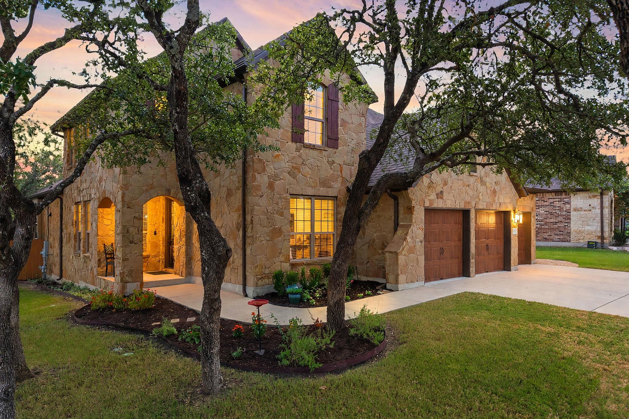 Listing photo 1 of 1708  Ambling Trl
