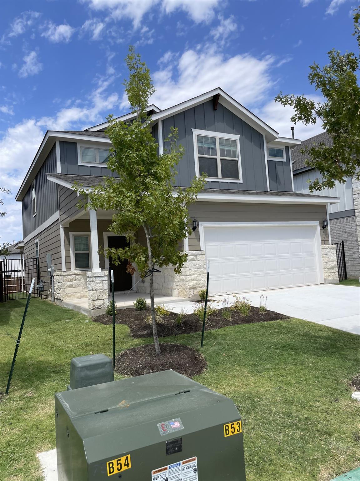Listing photo 1 of 448  PICKRELL Loop
