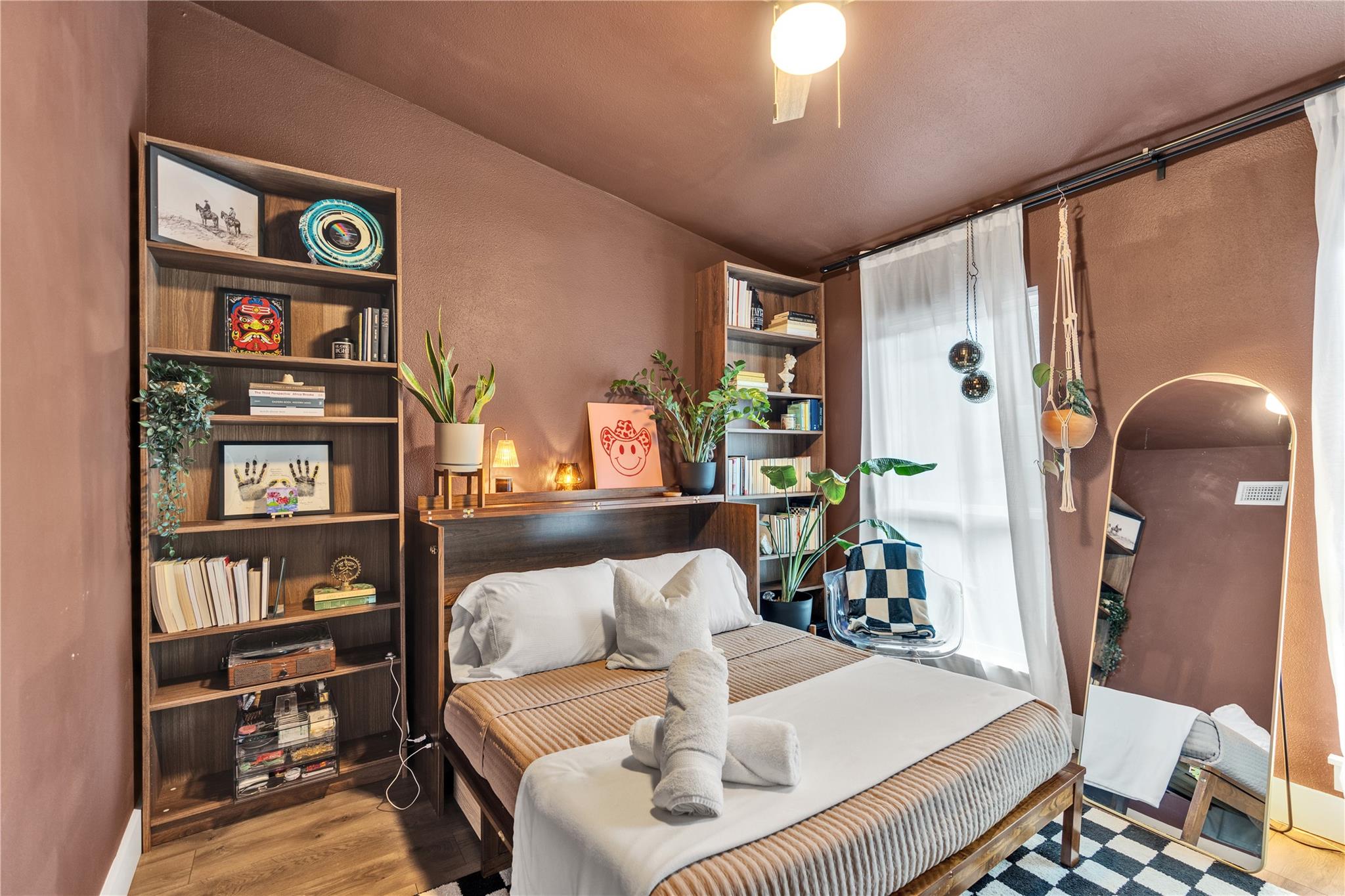 Listing photo 1 of 3808  Southway Dr  #103