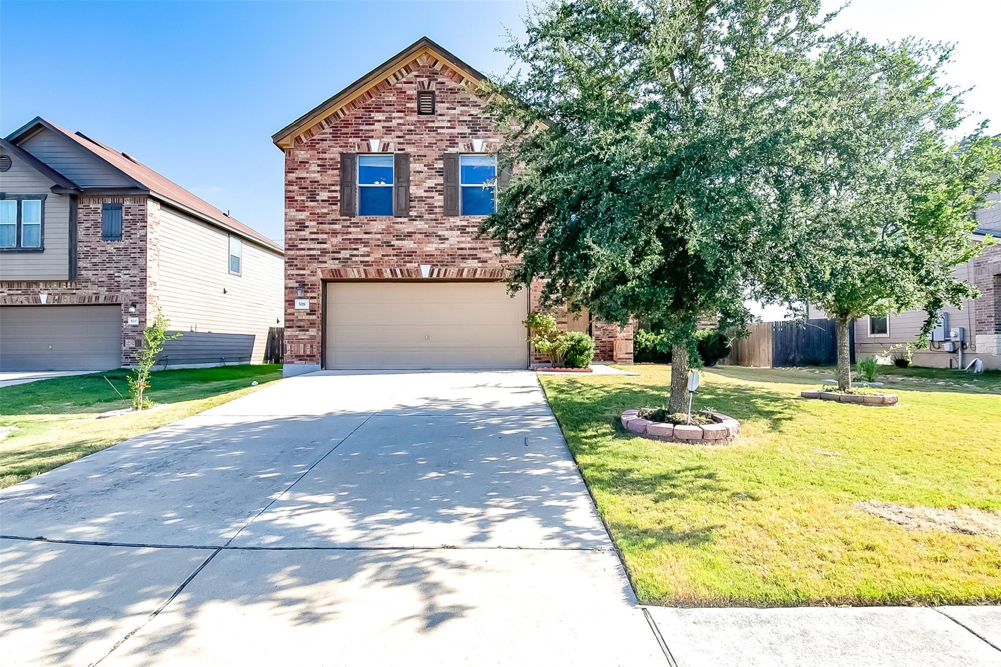 Listing photo 1 of 518  Carrington St