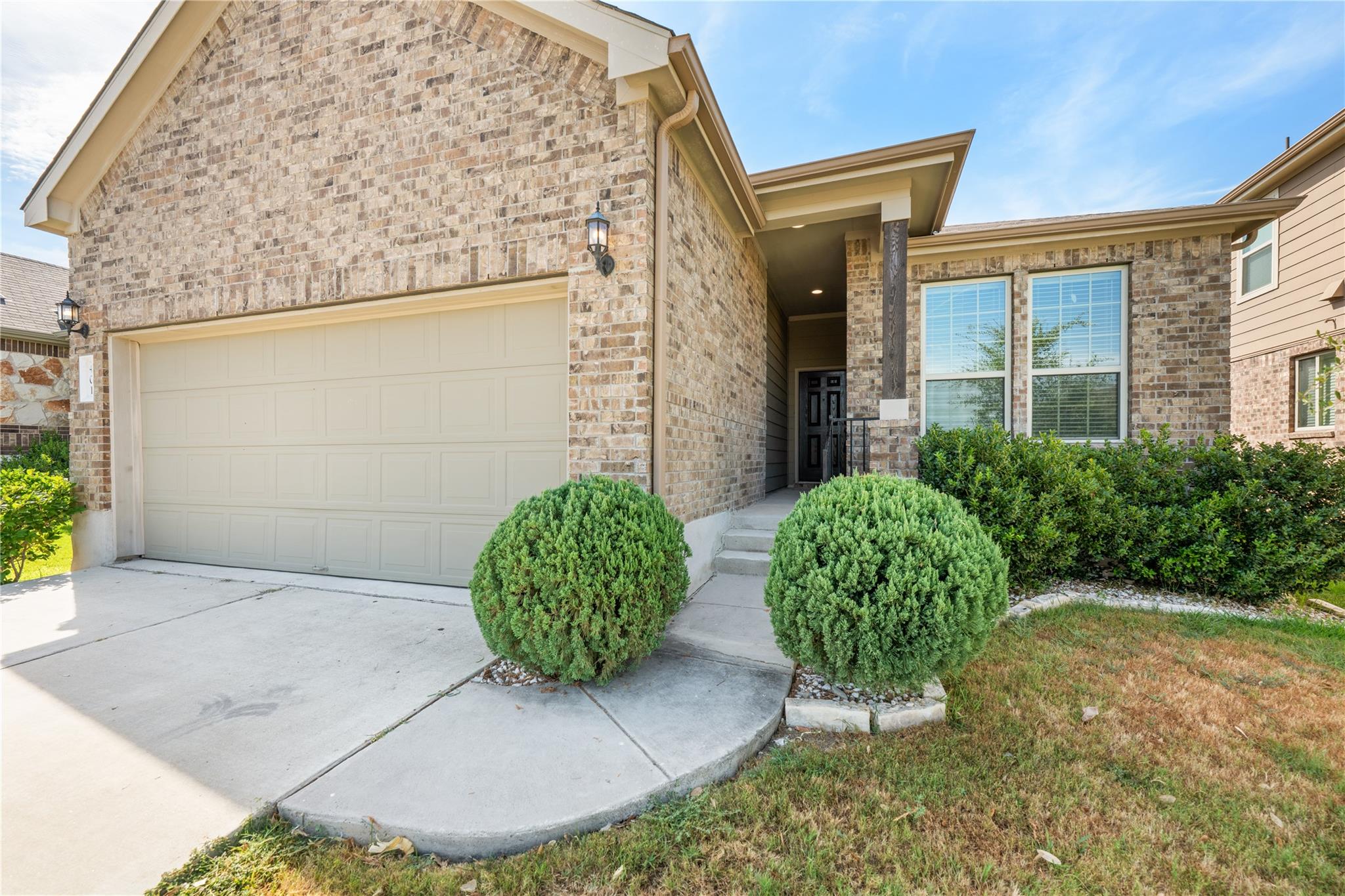 Listing photo 1 of 401  Duroc Dr