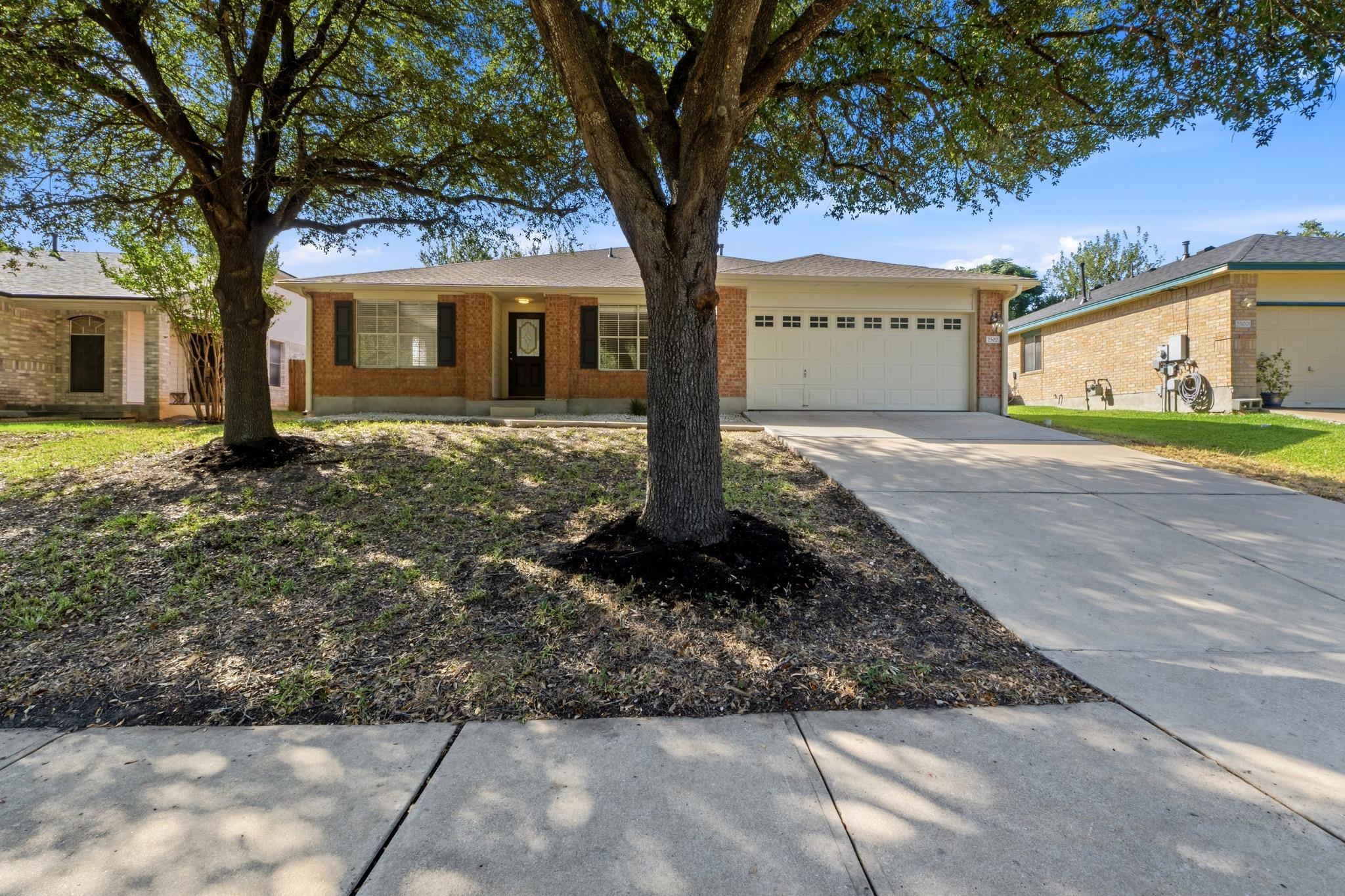Listing photo 1 of 2502  Vernell Way