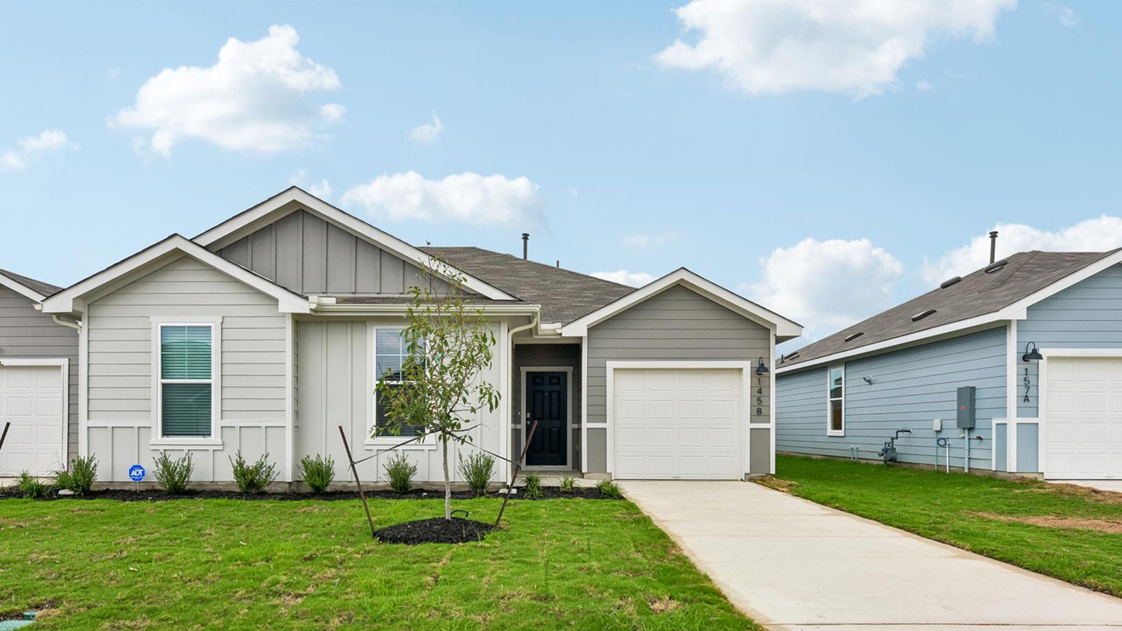 Listing photo 1 of 145B  Harrison Crossing None
